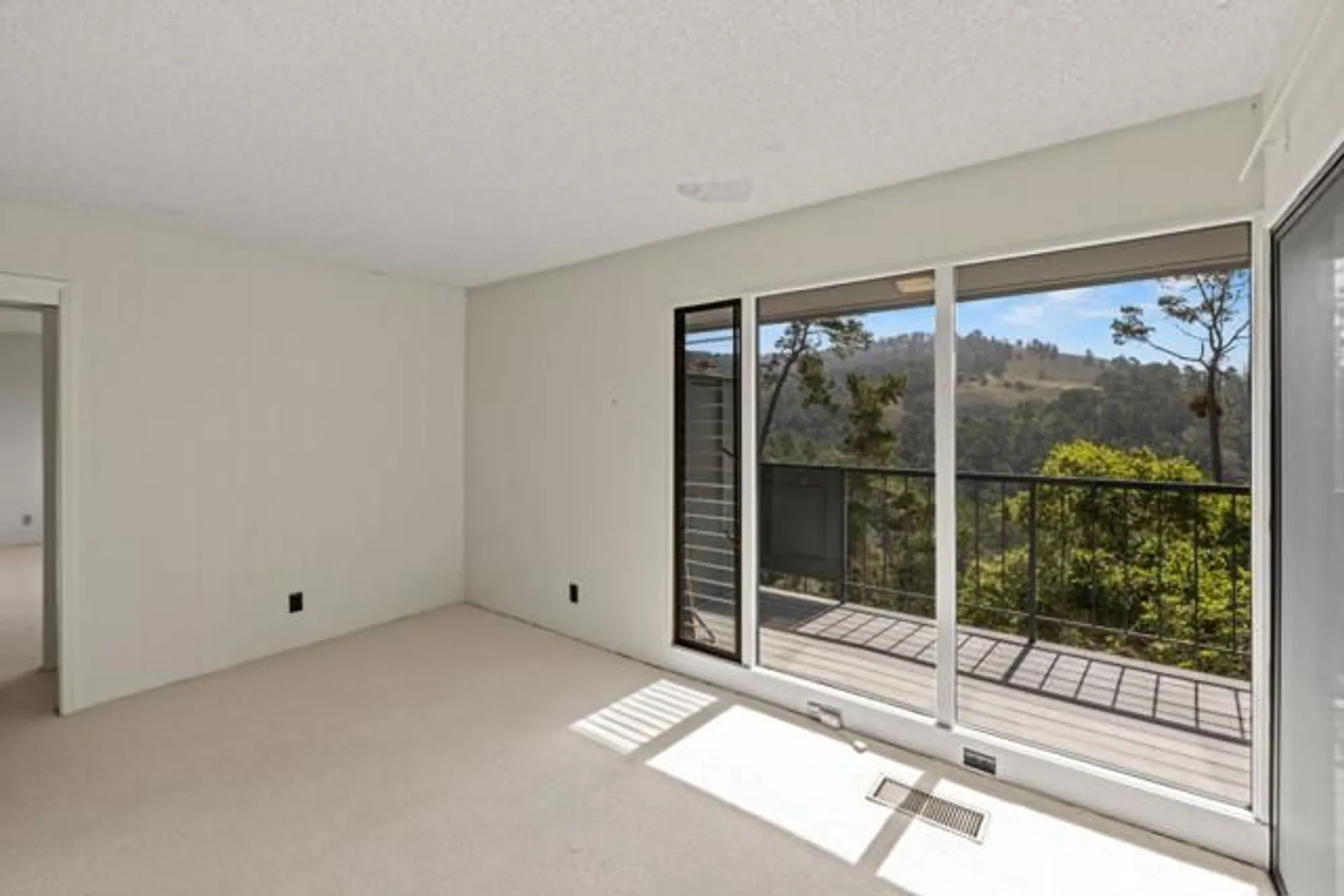 Property Slideshow image 15 of 36 | 254 del mesa carmel, Carmel, CA, 93923