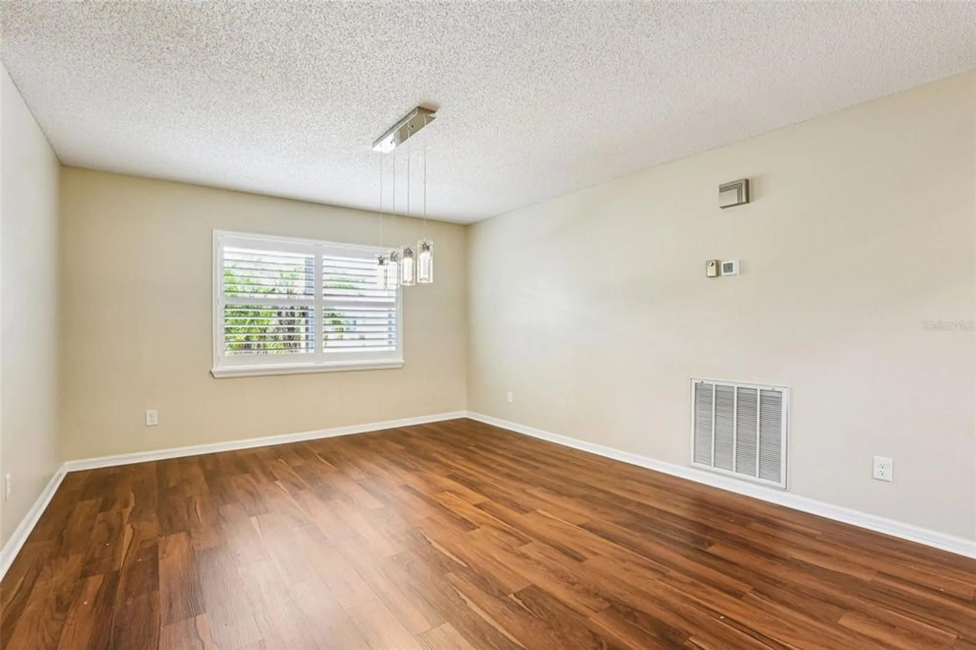 Property Slideshow image 19 of 72 | 1812 new bedford dr, Sun City Center, FL, 33573