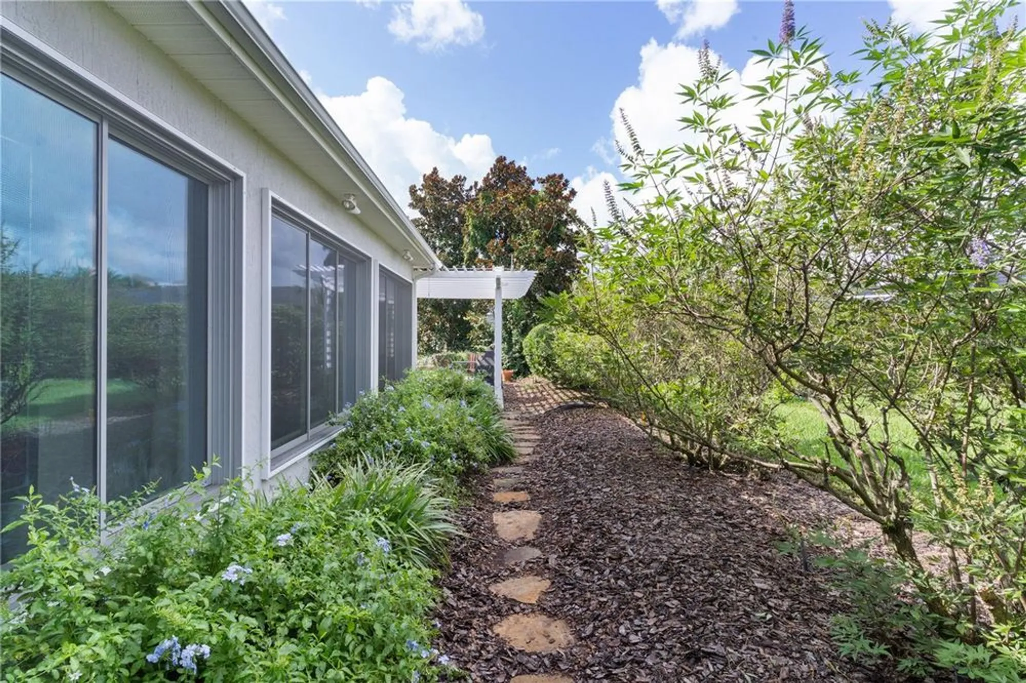 Property Slideshow image 45 of 64 | 1078 lakeview ln, The Villages, FL, 32162