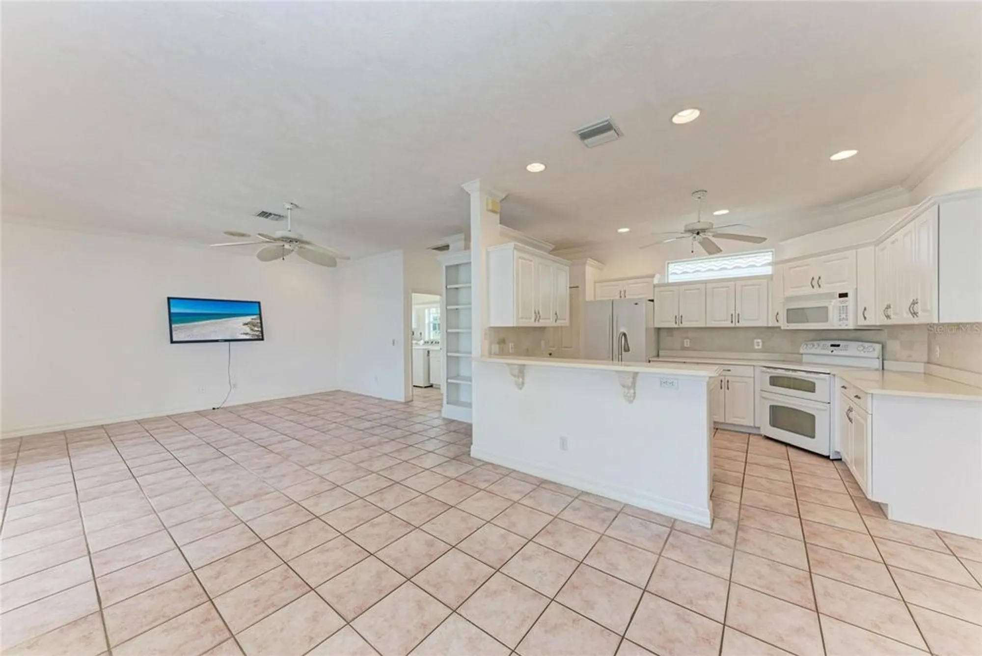 Property Slideshow image 10 of 53 | 585 khyber ln, Venice, FL, 34293