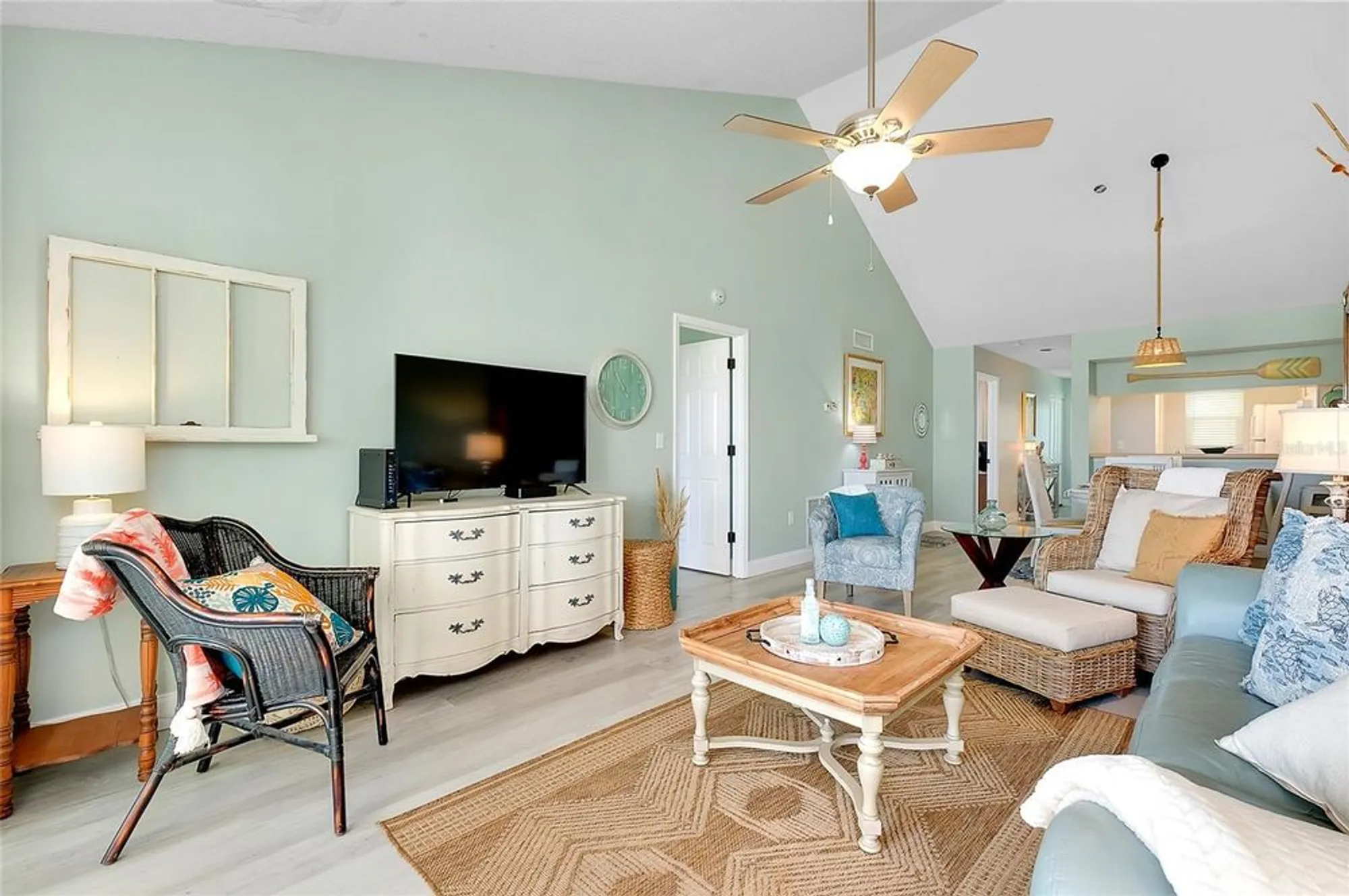 Property Slideshow image 16 of 36 | 410 cerromar cir 240, Venice, FL, 34293