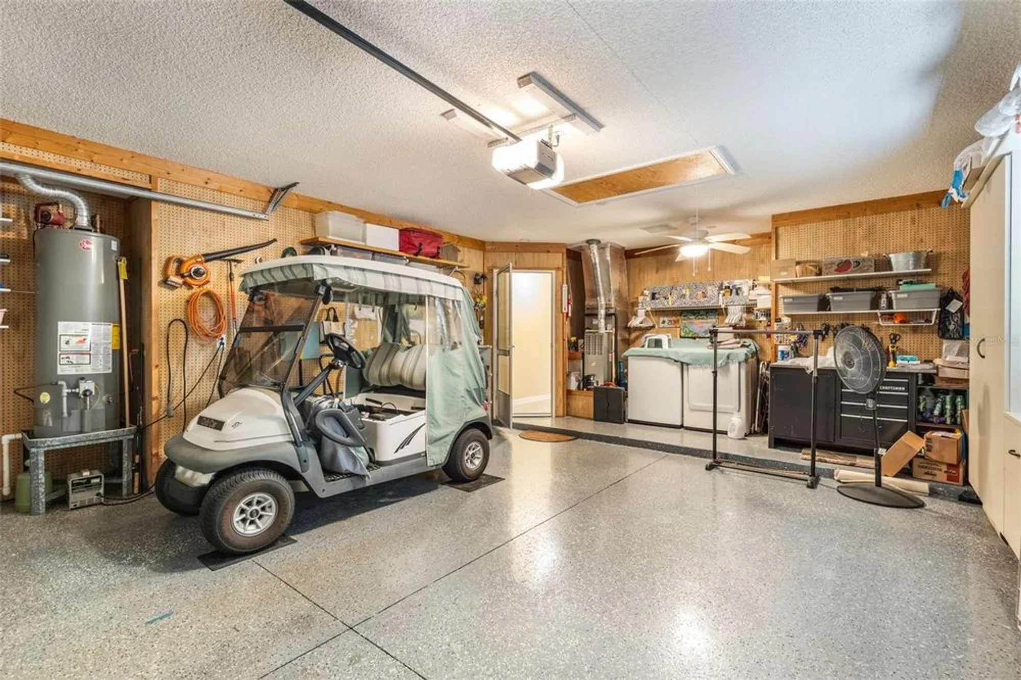 Property Slideshow image 22 of 60 | 26740 cash ct, Leesburg, FL, 34748