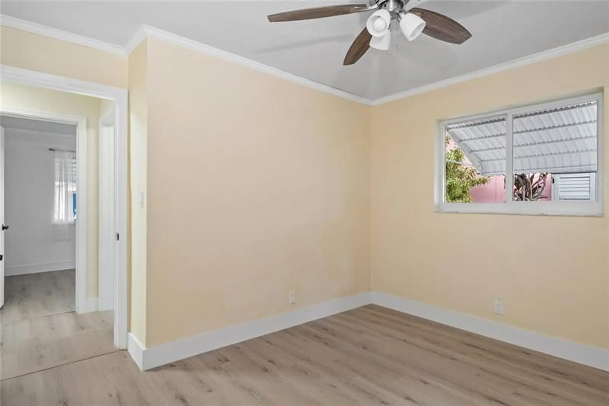 Property Slideshow image 16 of 31 | 4514 nw 49th dr, Tamarac, FL, 33319