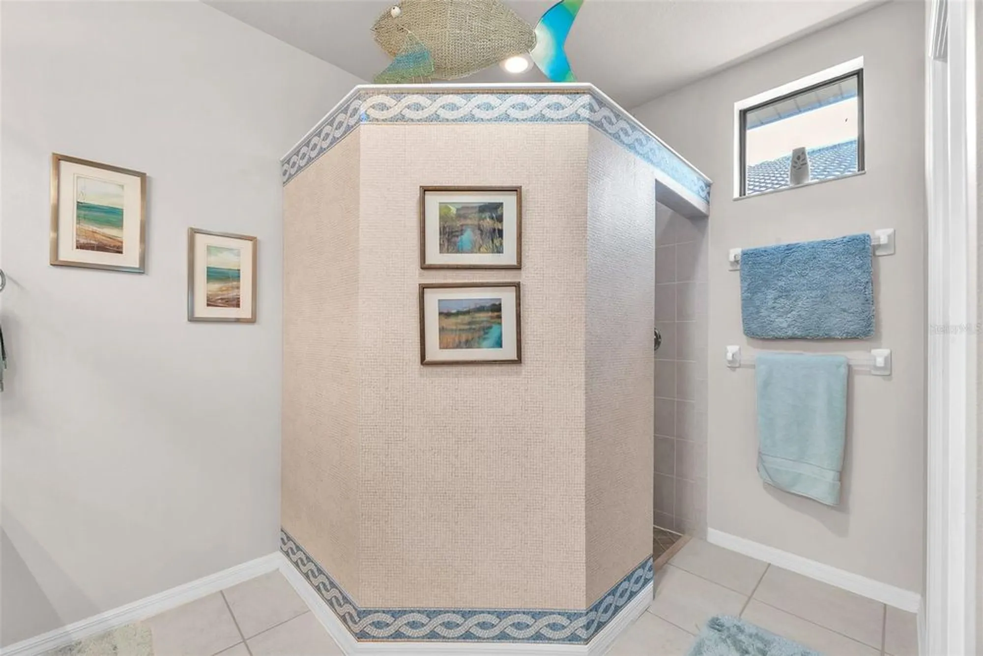 Property Slideshow image 20 of 51 | 321 silver falls dr, Apollo Beach, FL, 33572