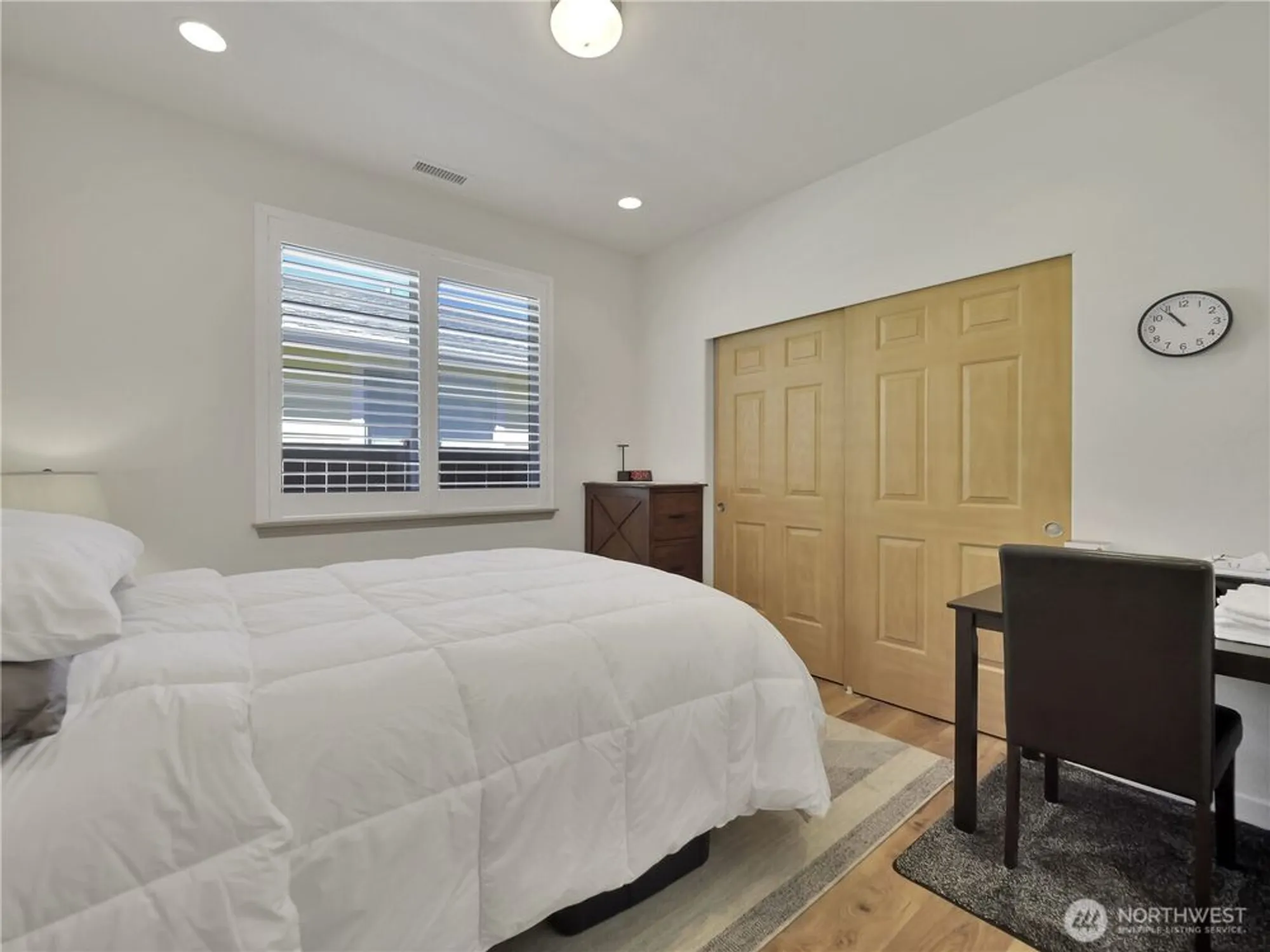 Property Slideshow image 16 of 37 | 8217 bainbridge loop, Lacey, WA, 98516