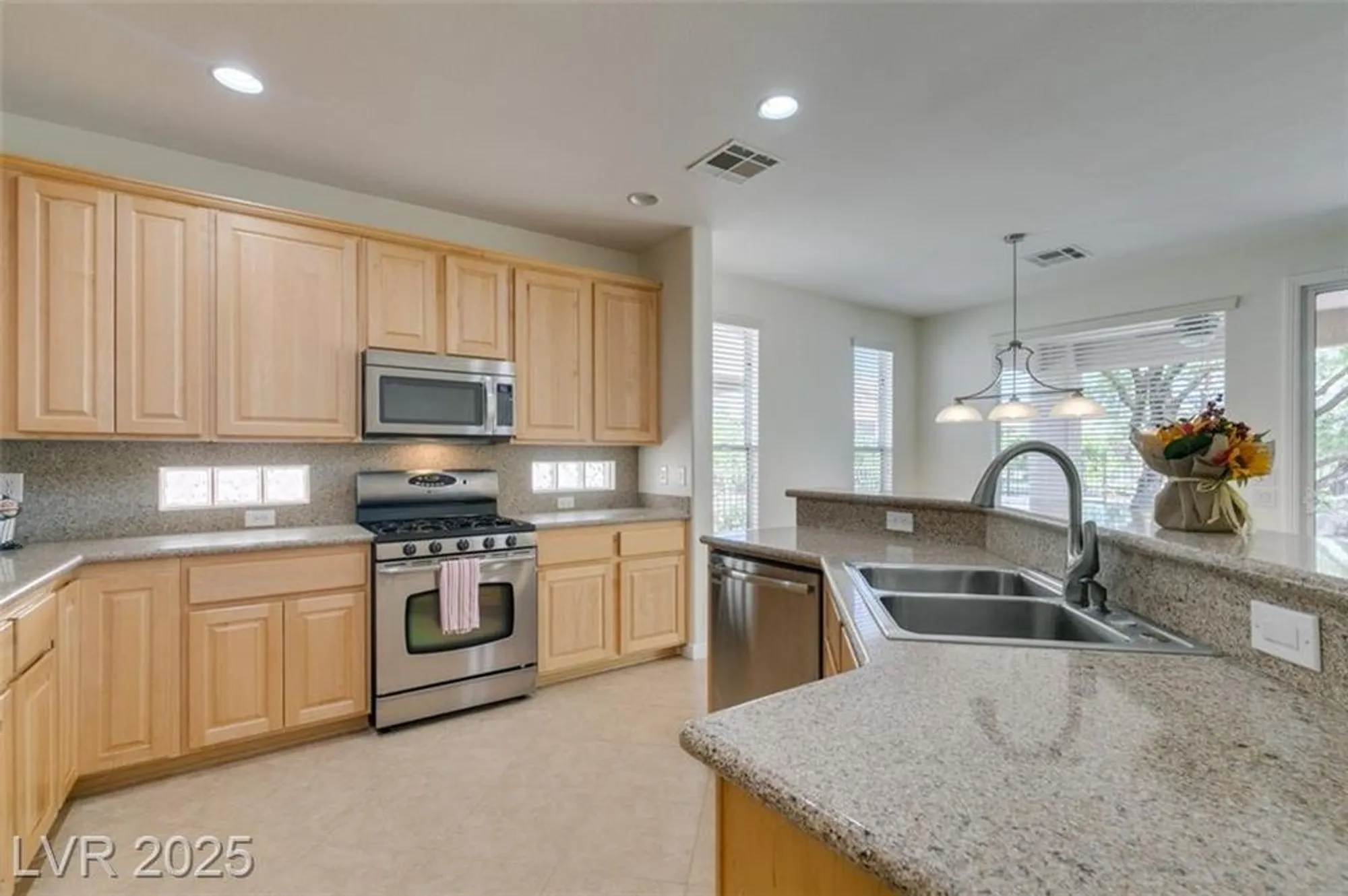 Property Slideshow image 34 of 38 | 5166 pensier st, Las Vegas, NV, 89135