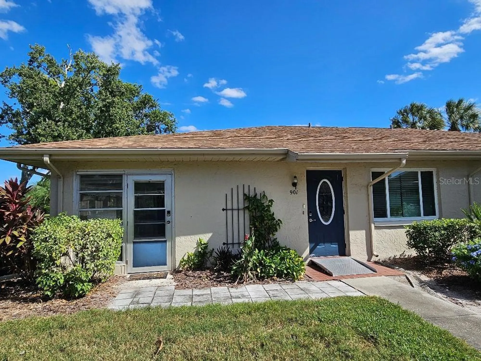 Property Slideshow image 1 of 72 | 901 hendon ct, Sun City Center, FL, 33573