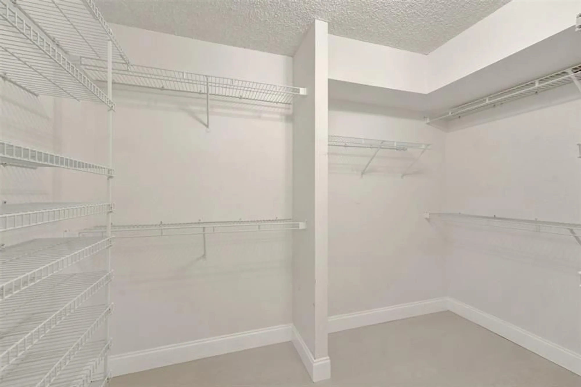 Property Slideshow image 12 of 34 | 1000 saint charles pl 305, Pembroke Pines, FL, 33026