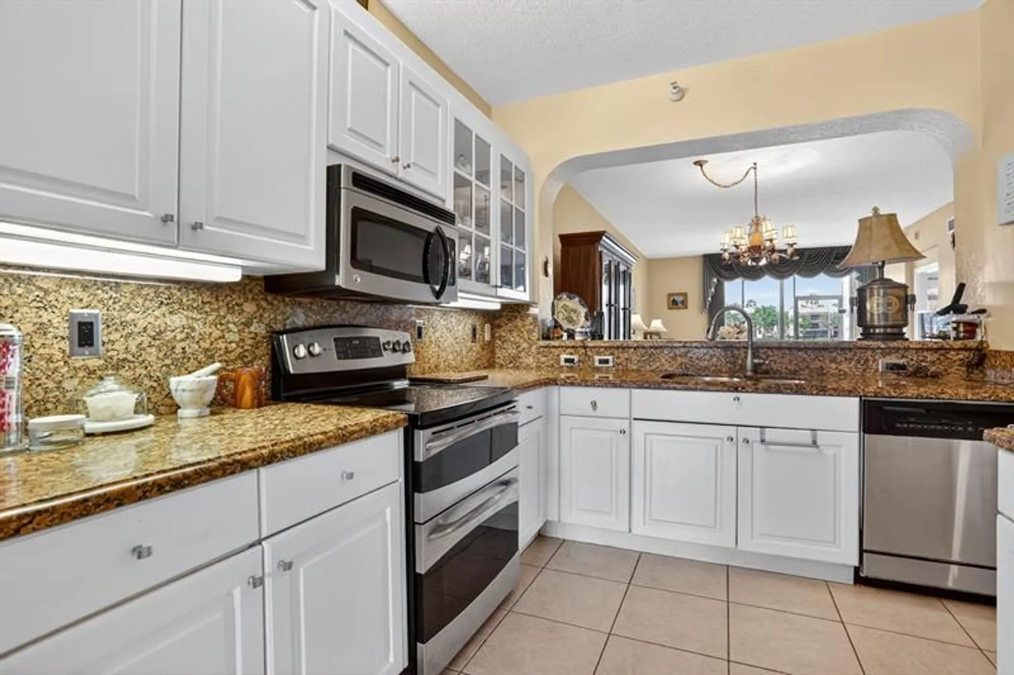 Property Slideshow image 6 of 31 | 7635 southampton ter 117, Tamarac, FL, 33321