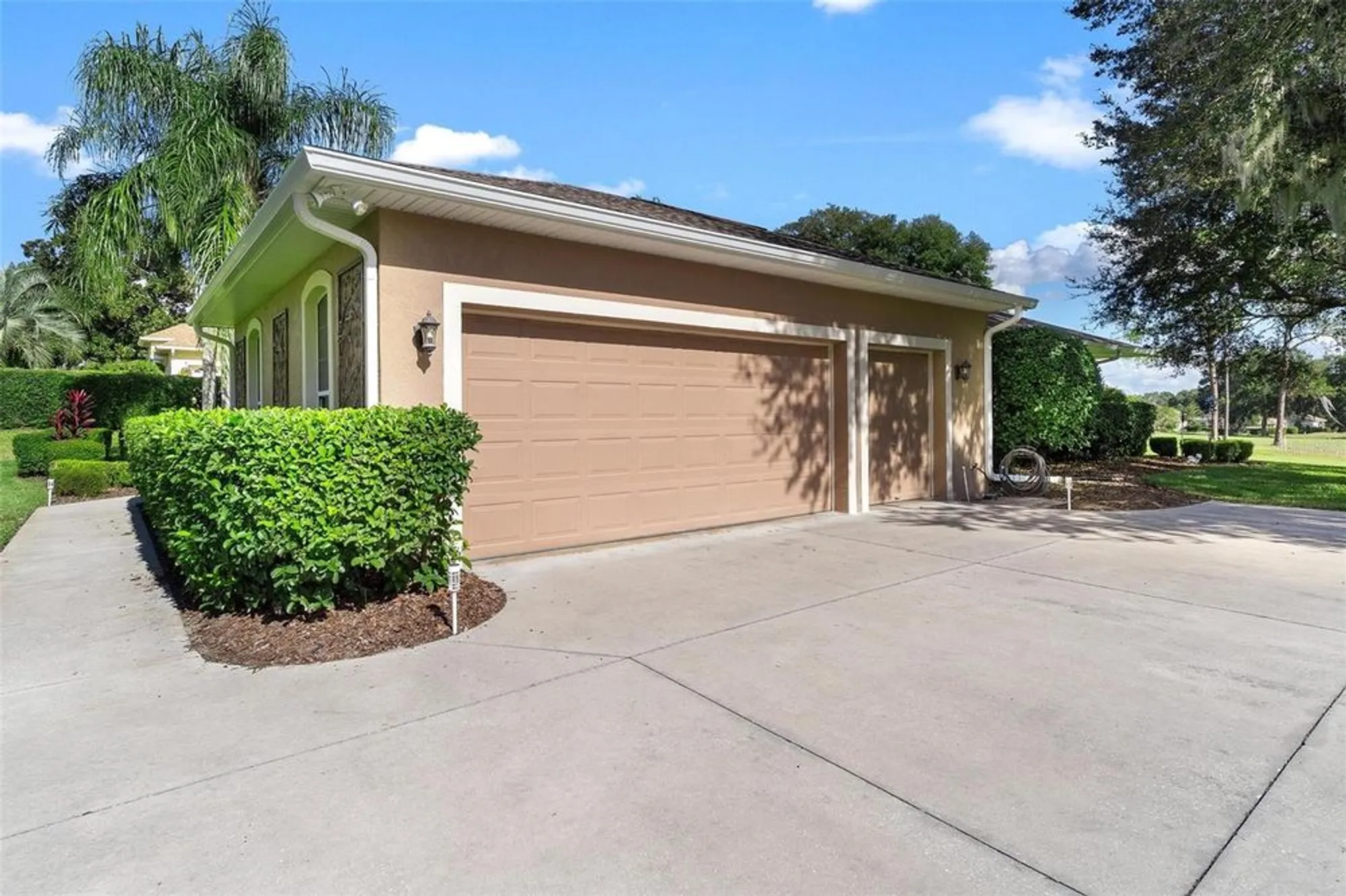 Property Slideshow image 8 of 58 | 39342 harbor hills blvd, Lady Lake, FL, 32159