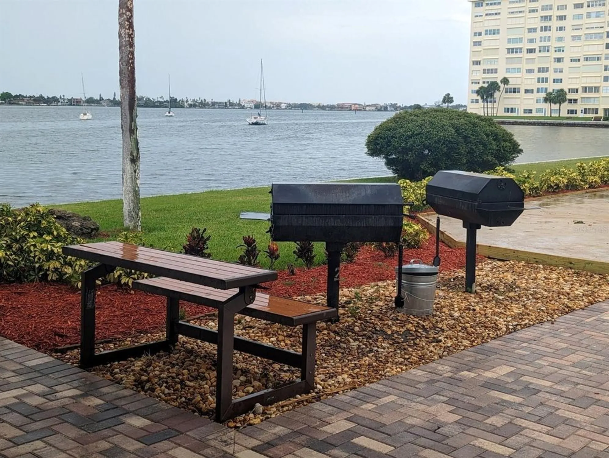 Property Slideshow image 71 of 77 | 4725 cove cir apt 810, Saint Petersburg, FL, 33708