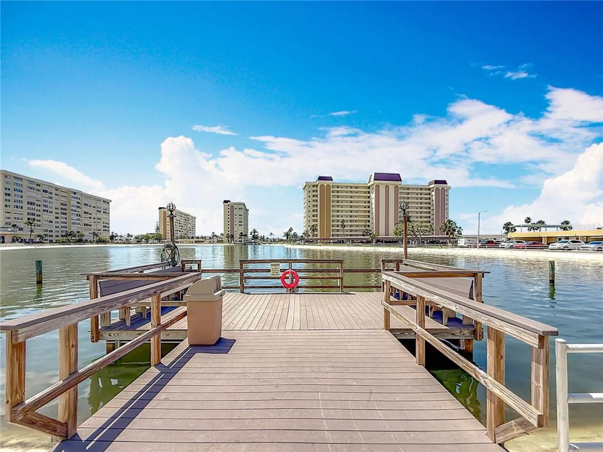 Property Slideshow image 39 of 61 | 4725 cove cir apt 908, St Petersburg, FL, 33708