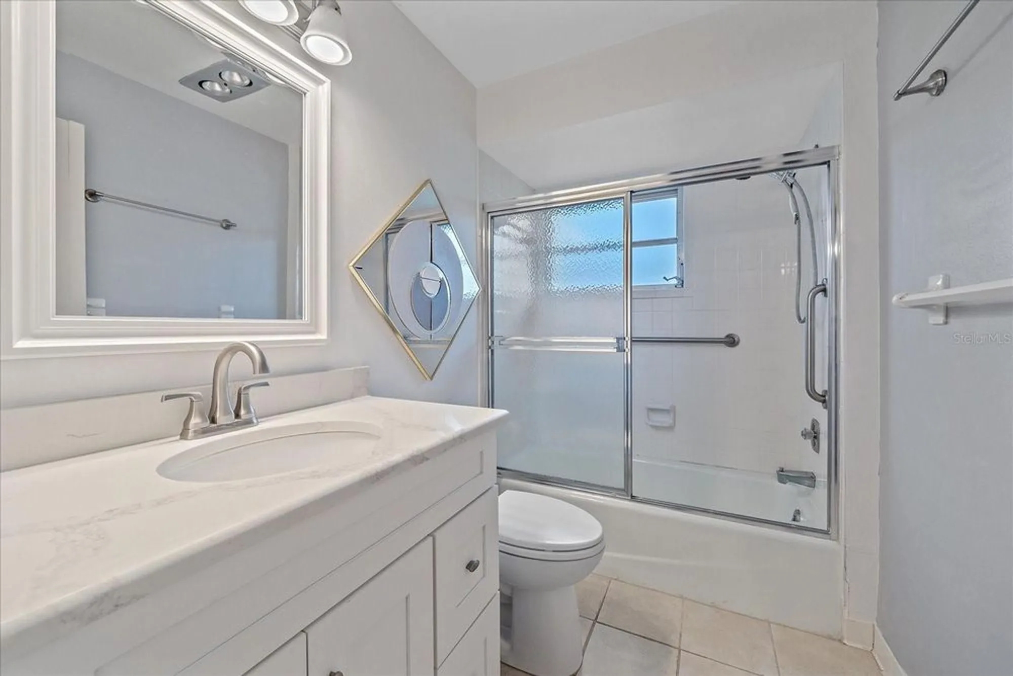 Property Slideshow image 29 of 36 | 7077 w country club dr, Sarasota, FL, 34243