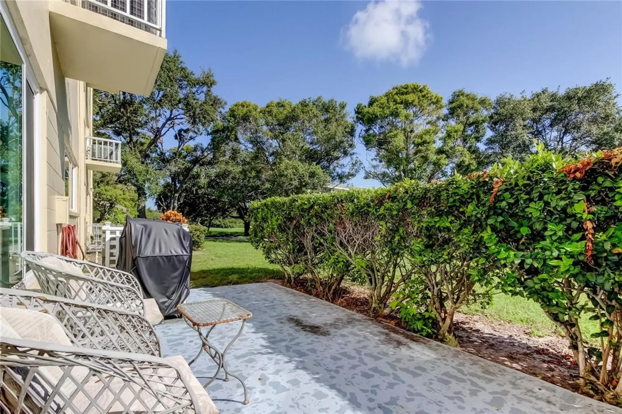 Property Slideshow image 24 of 61 | 2221 swedish dr apt 3, Clearwater, FL, 33763