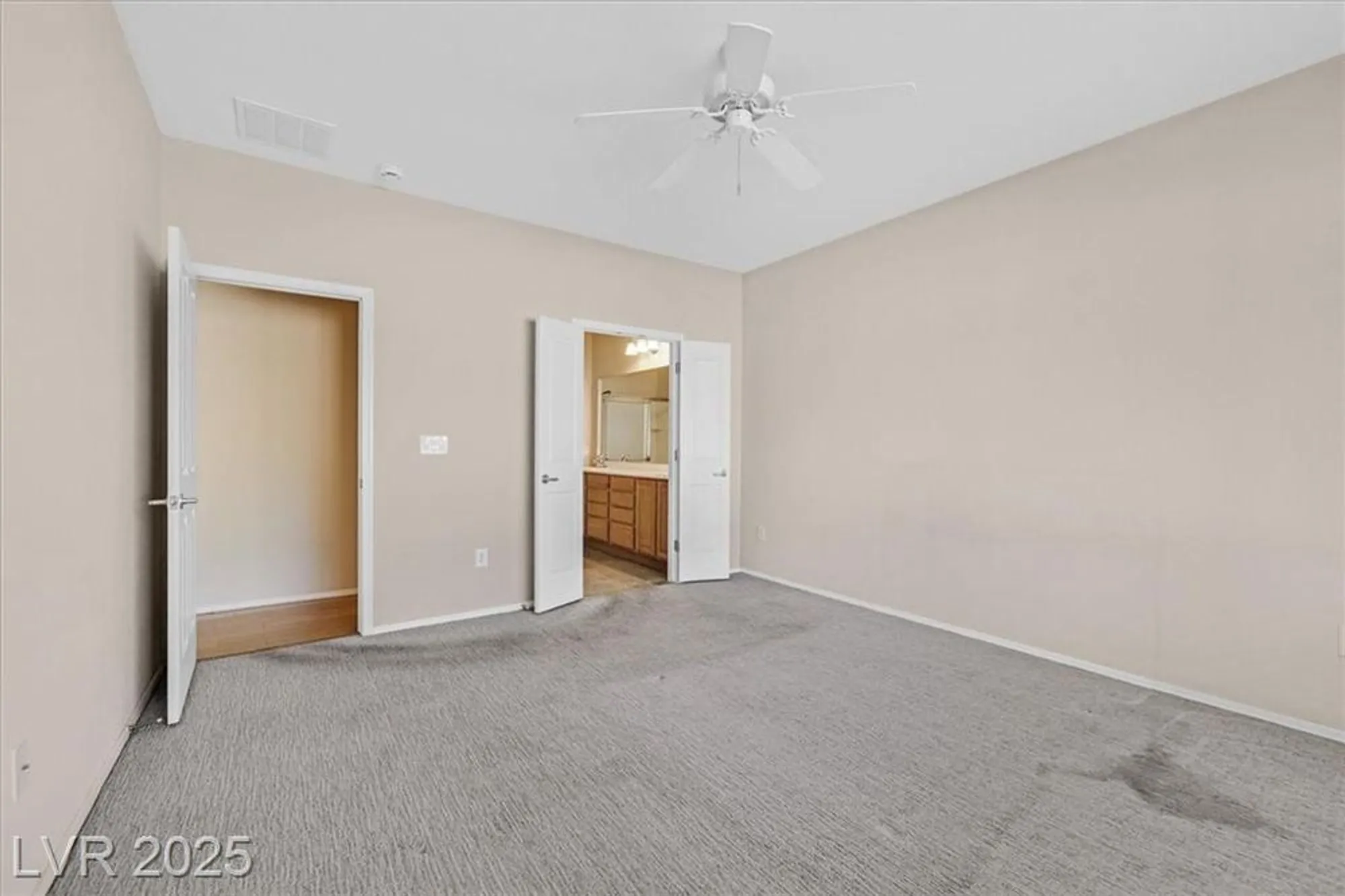 Property Slideshow image 13 of 32 | 2251 bildad dr, Henderson, NV, 89044