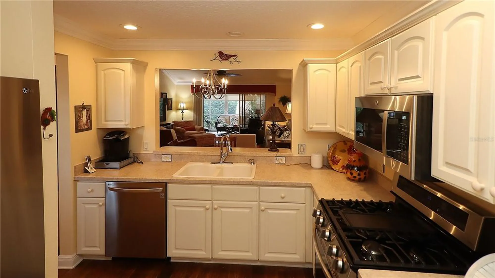 Property Slideshow image 17 of 39 | 1089 isle of palms path, The Villages, FL, 32162