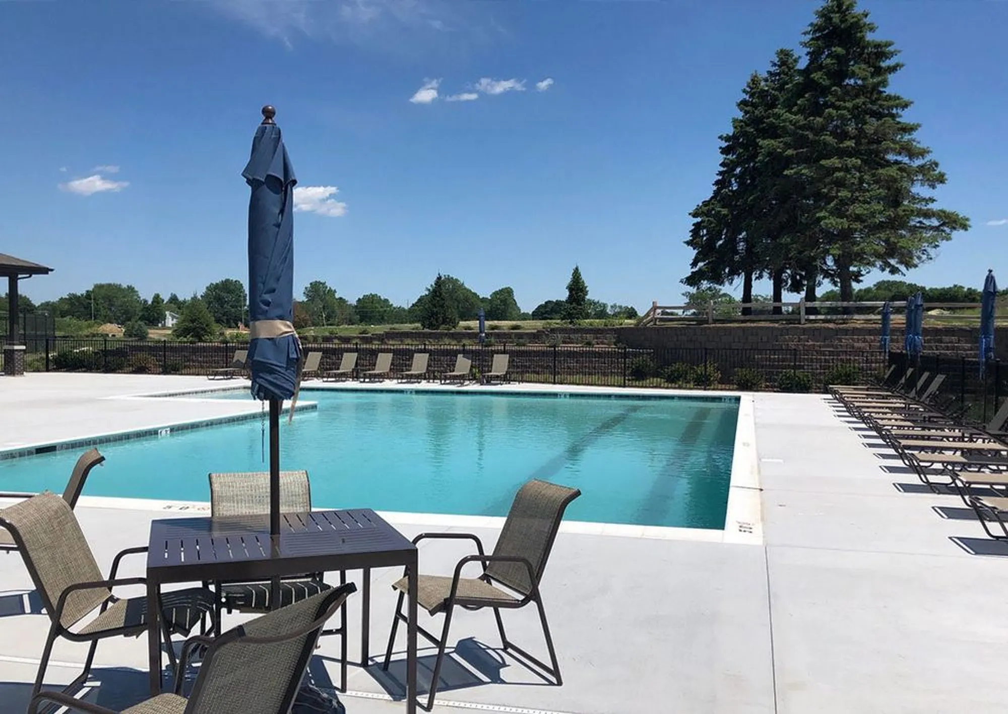 Property Slideshow image 47 of 48 | 952 darwin st, North Aurora, IL, 60542