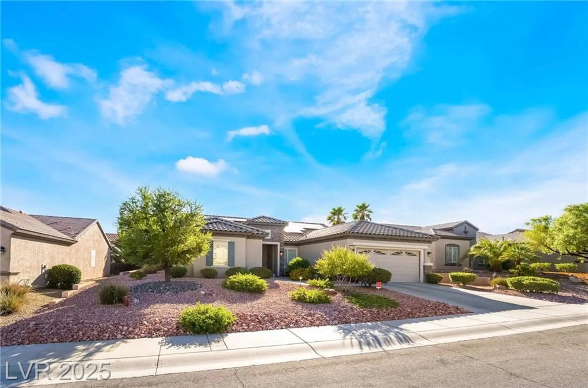 Property Slideshow image 14 of 40 | 2318 black river falls dr, Henderson, NV, 89044