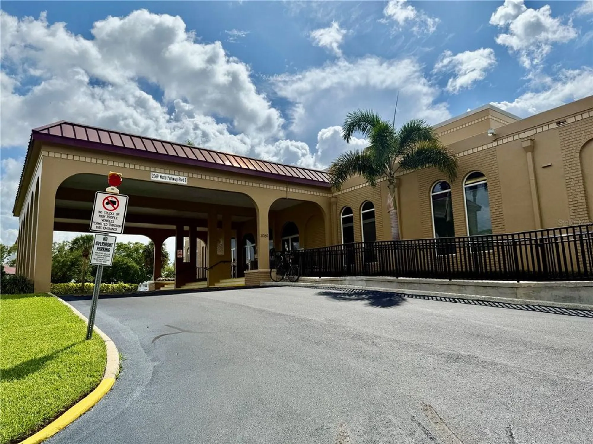 Property Slideshow image 40 of 49 | 2293 swedish dr 21, Clearwater, FL, 33763