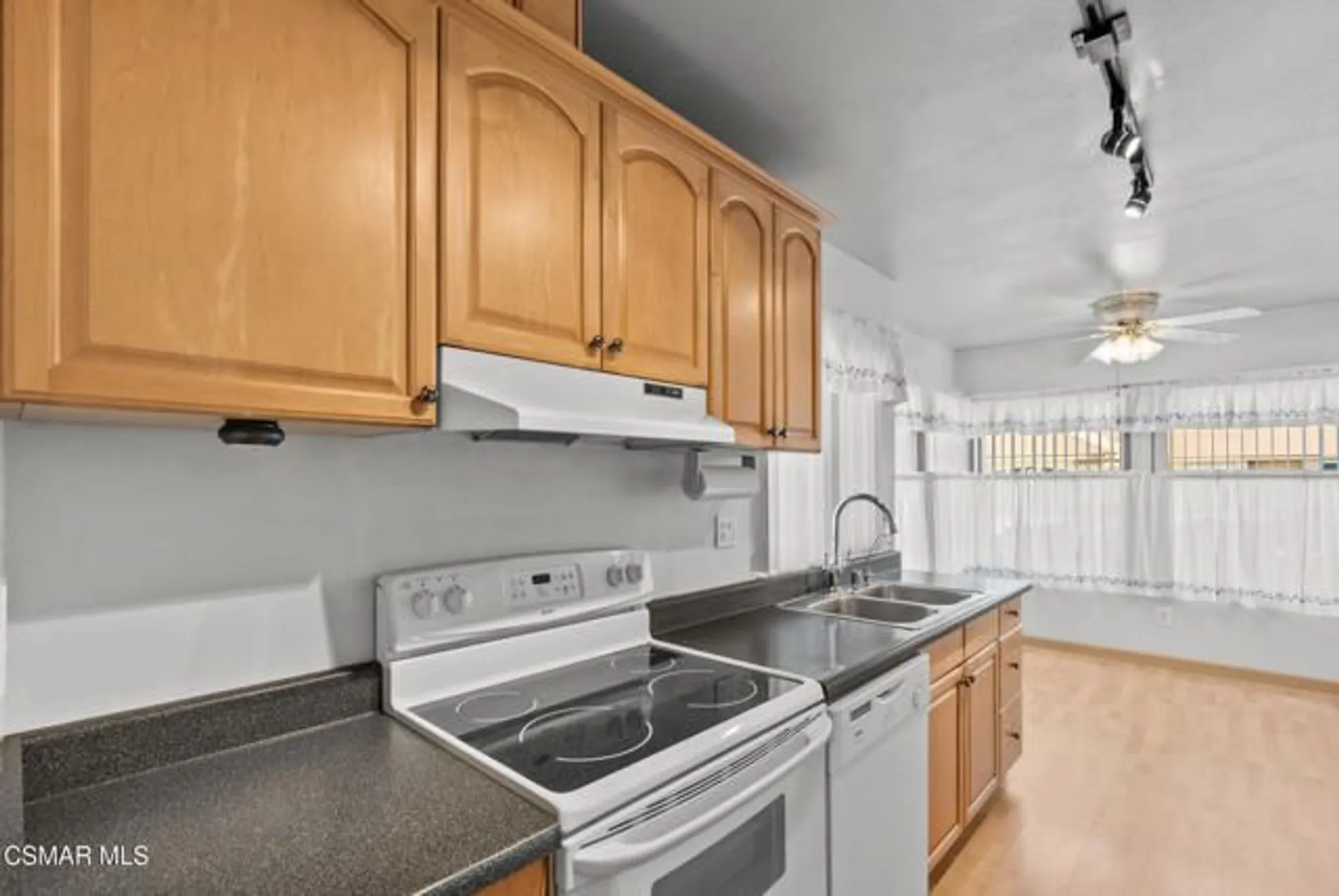 Property Slideshow image 10 of 66 | 6204 village 6, Camarillo, CA, 93012