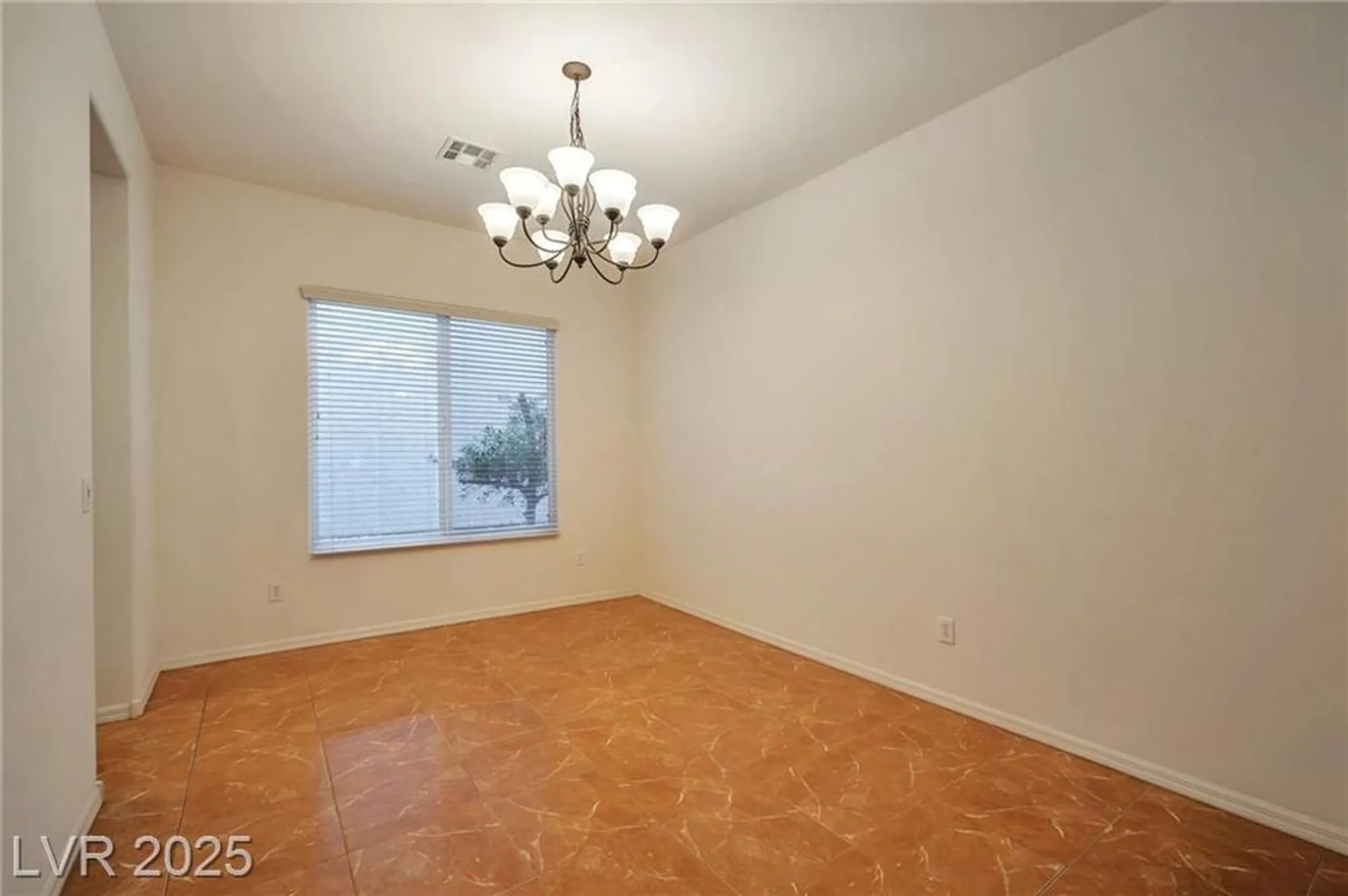 Property Slideshow image 10 of 35 | 2585 portsmouth creek ave, Henderson, NV, 89052