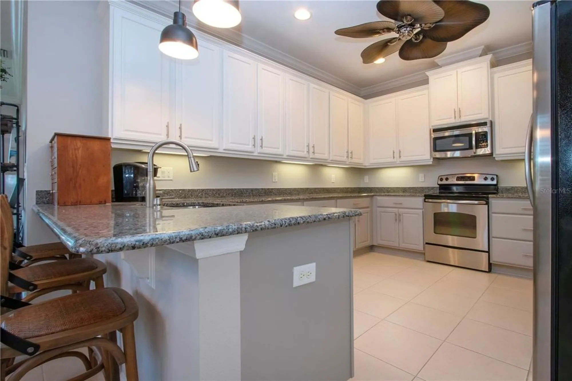 Property Slideshow image 13 of 59 | 2501 sapphire greens ln, Sun City Center, FL, 33573