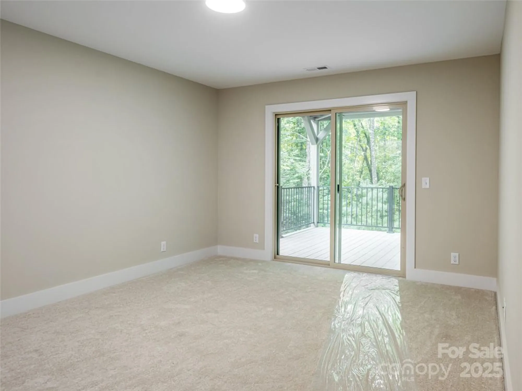 Property Slideshow image 38 of 48 | 281 carriage crest dr, Hendersonville, NC, 28791