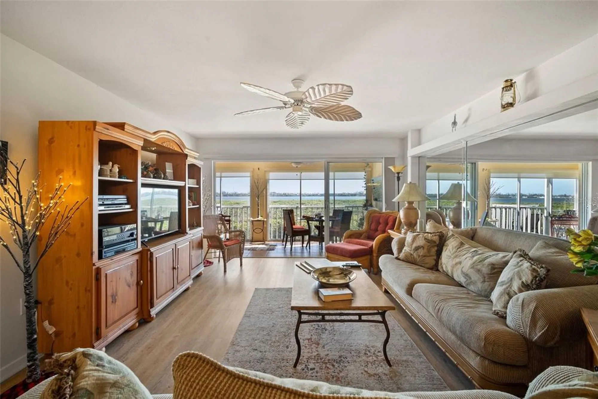 Property Slideshow image 14 of 52 | 1323 perico point cir # 107, Bradenton, FL, 34209