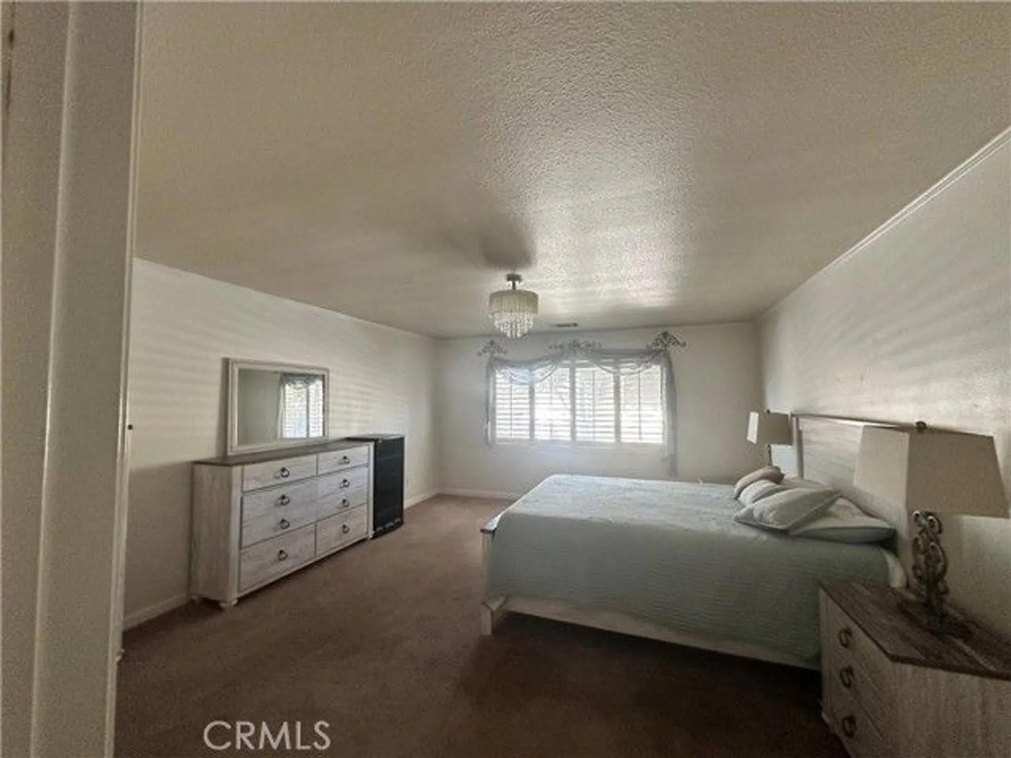 Property Slideshow image 9 of 12 | 11548 oak st, Apple Valley, CA, 92308