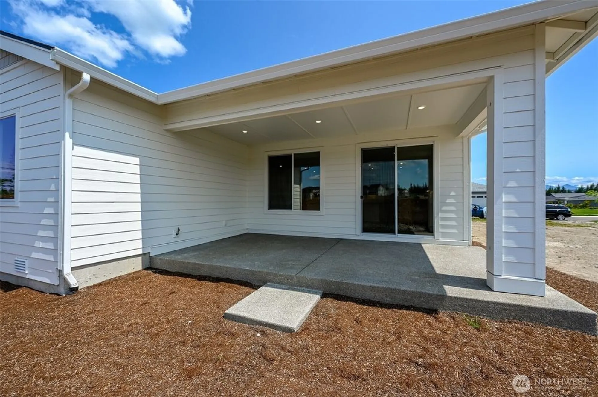 Property Slideshow image 5 of 36 | 14824 206th ave e unit e, Bonney Lake, WA, 98391