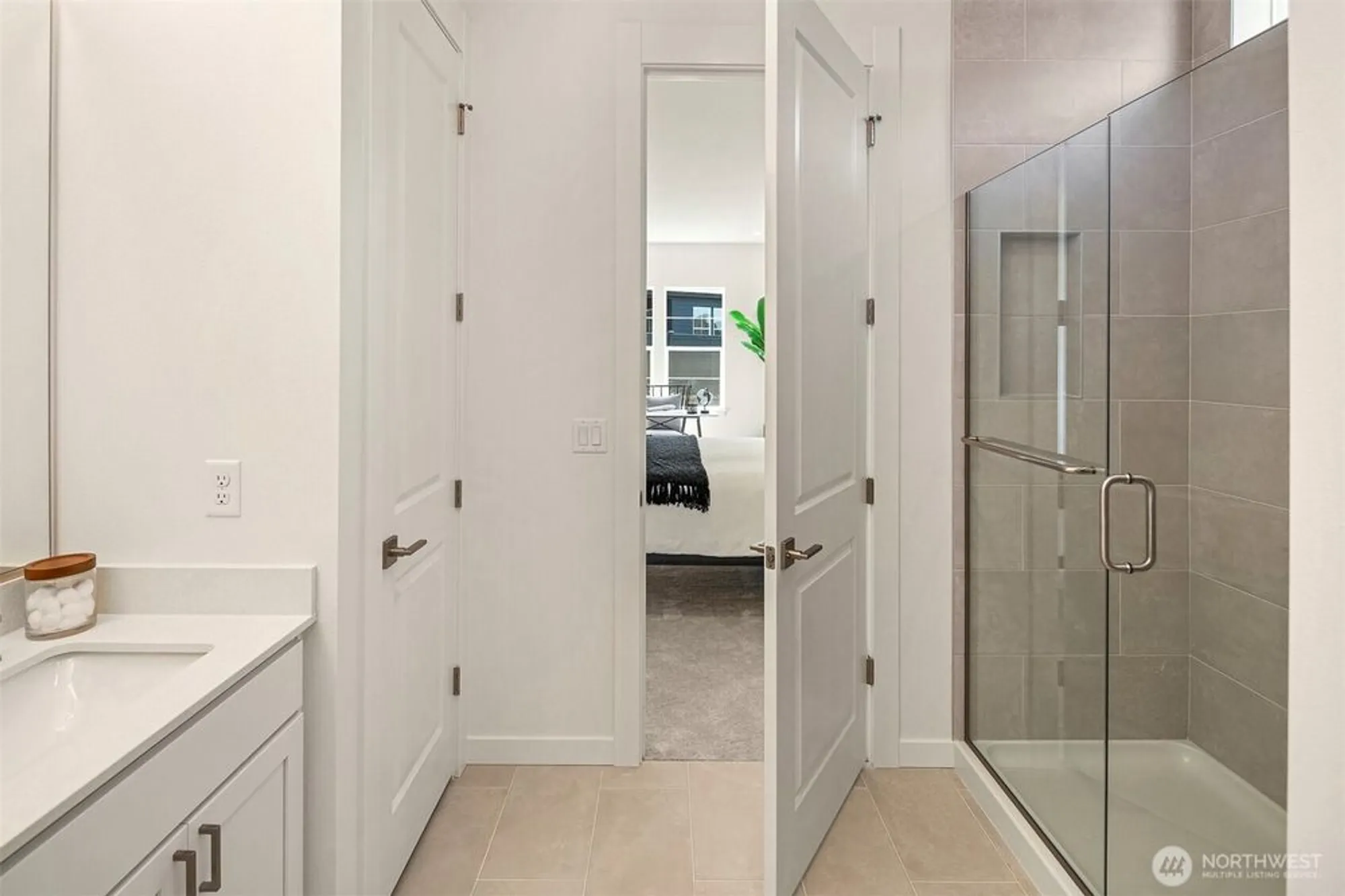 Property Slideshow image 24 of 40 | 33891 calla lily pl se, Black Diamond, WA, 98010