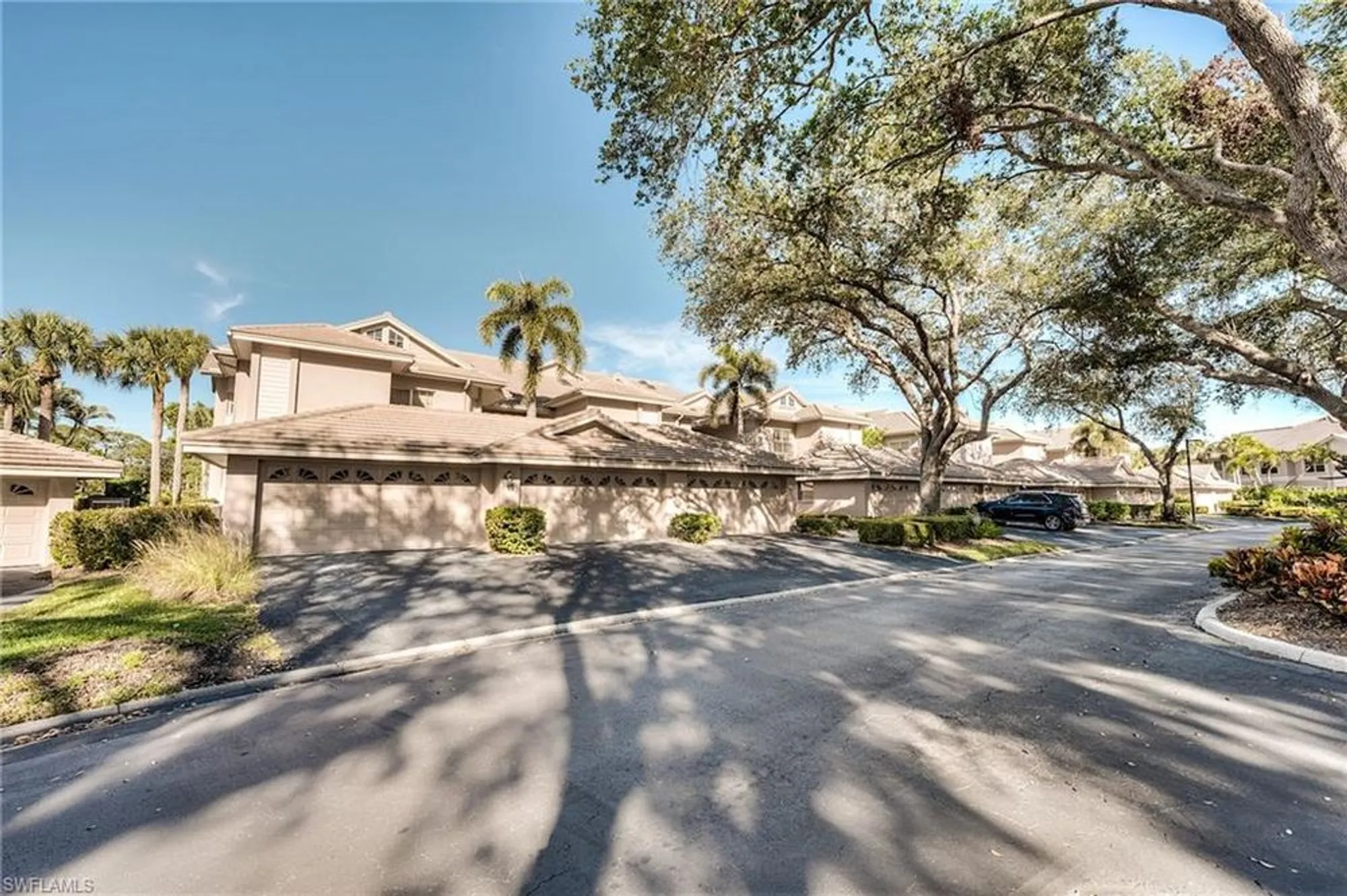 Property Slideshow image 2 of 35 | 26290 devonshire ct 102, Bonita Springs, FL, 34134