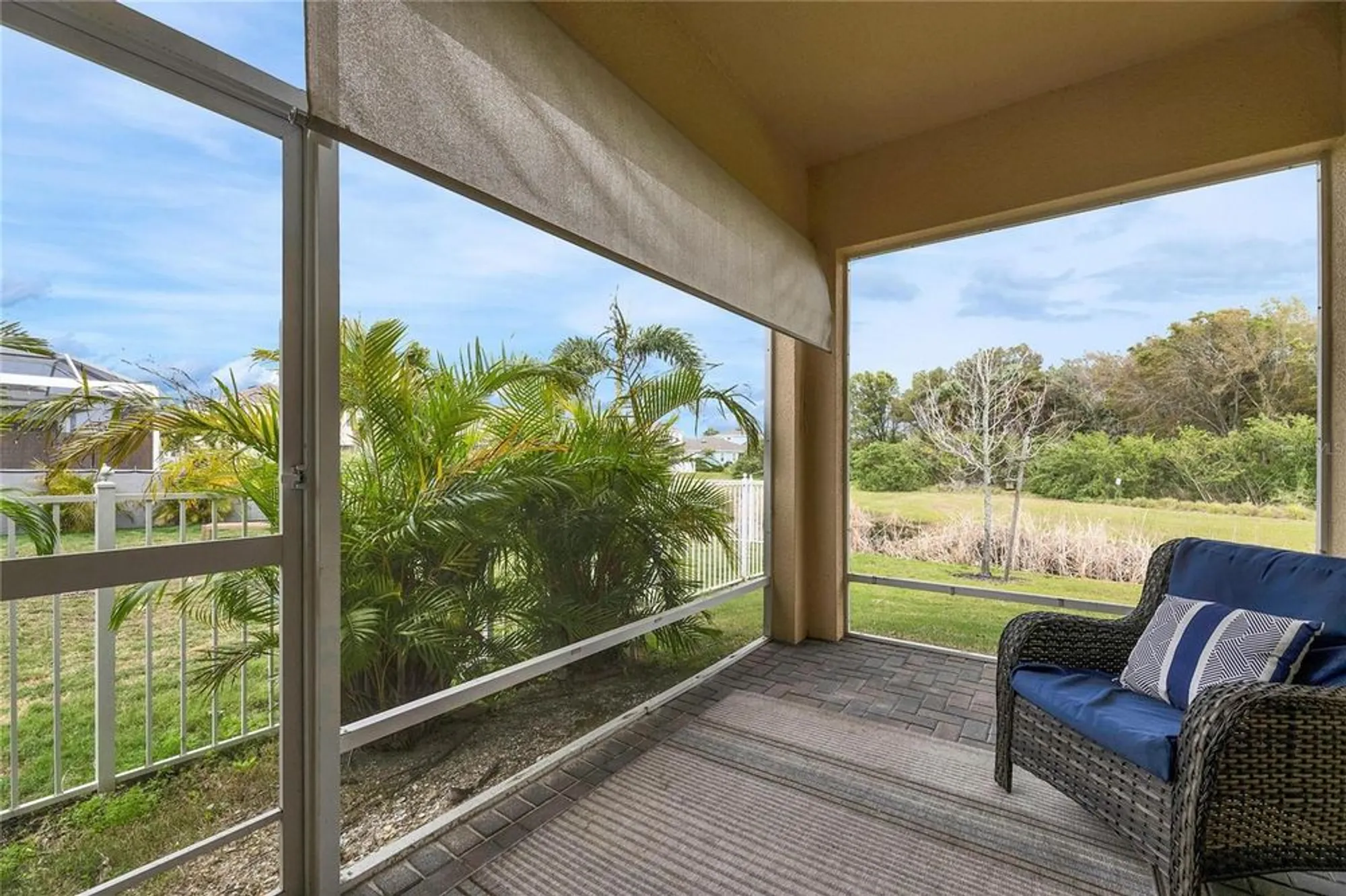 Property Slideshow image 55 of 87 | 407 sandsend ct, Apollo Beach, FL, 33572