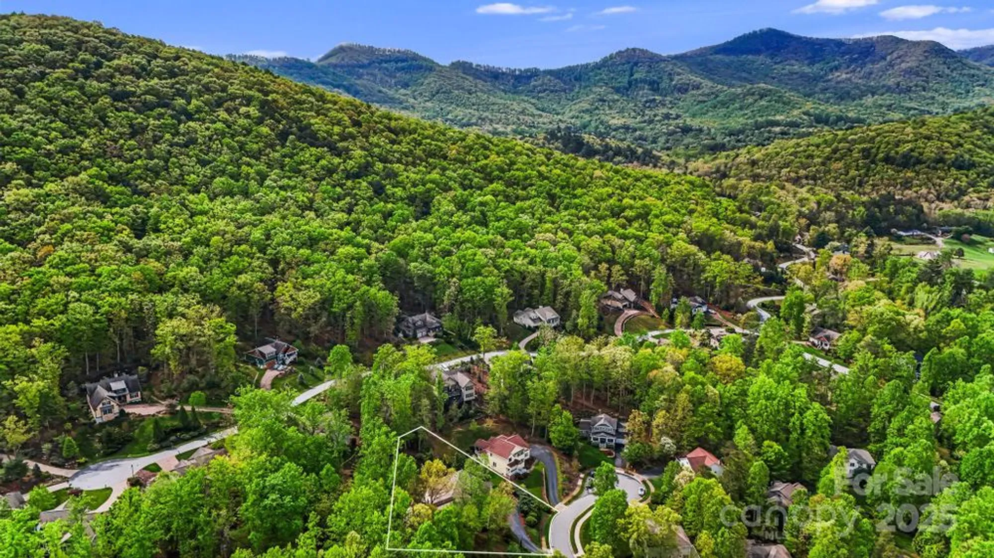 Property Slideshow image 25 of 48 | 14 larue ct, Biltmore Lake, NC, 28715