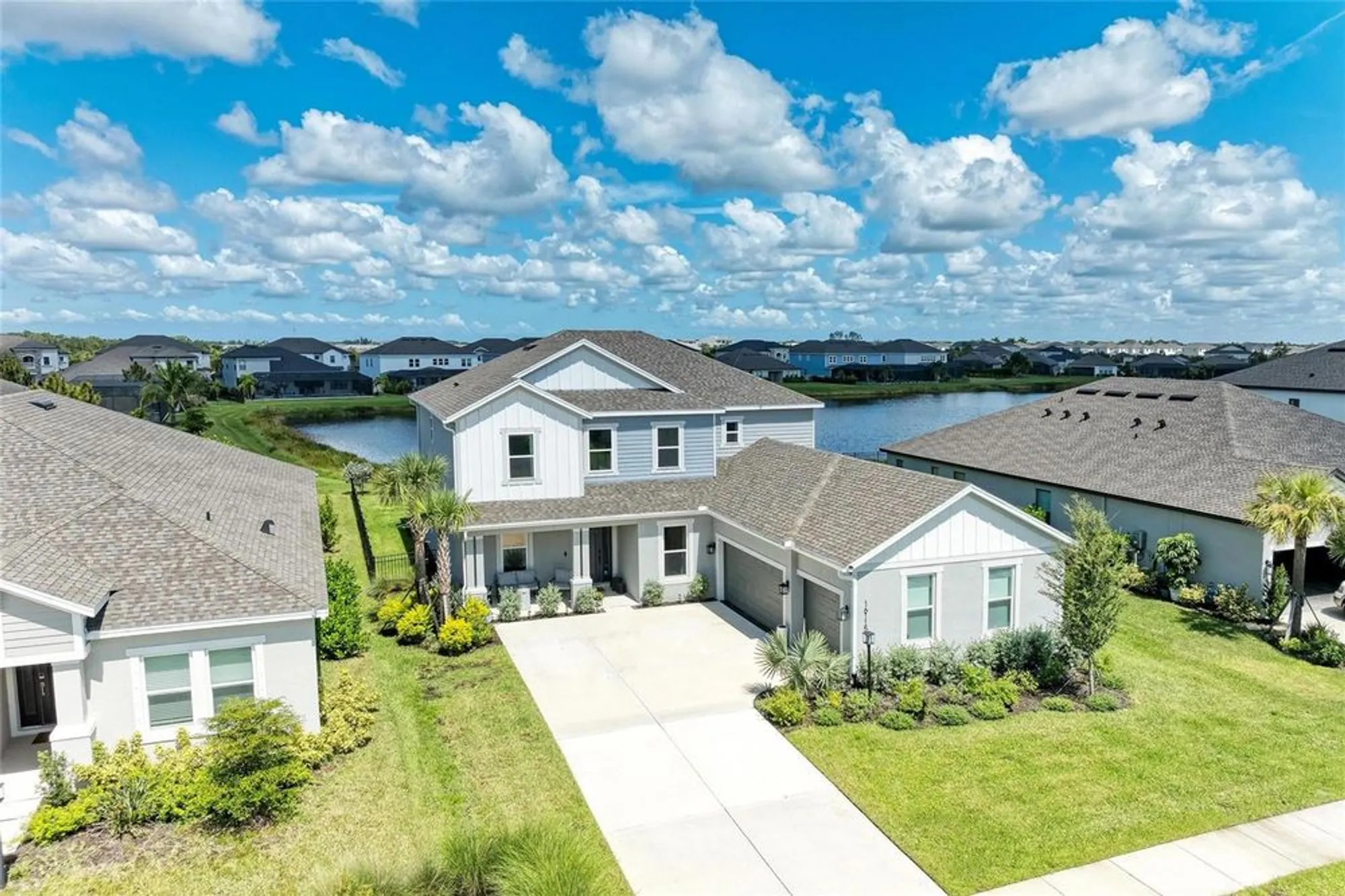 Property Slideshow image 10 of 100 | 16115 mount holly dr, Bradenton, FL, 34211