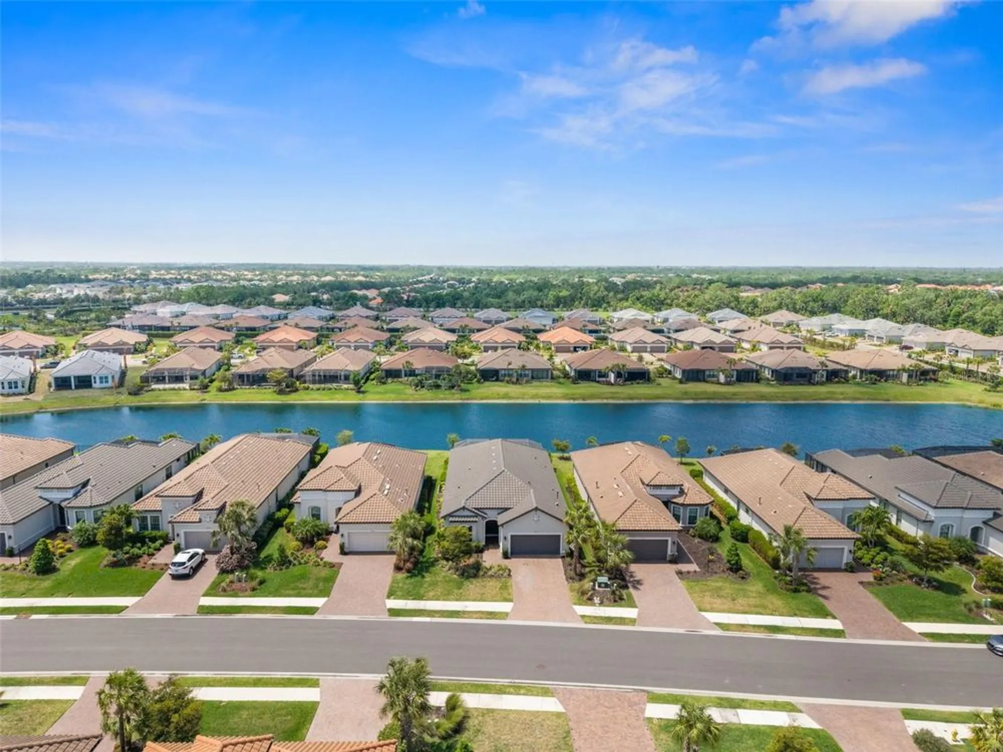 Property Slideshow image 36 of 50 | 6266 mesa gln, Bradenton, FL, 34203