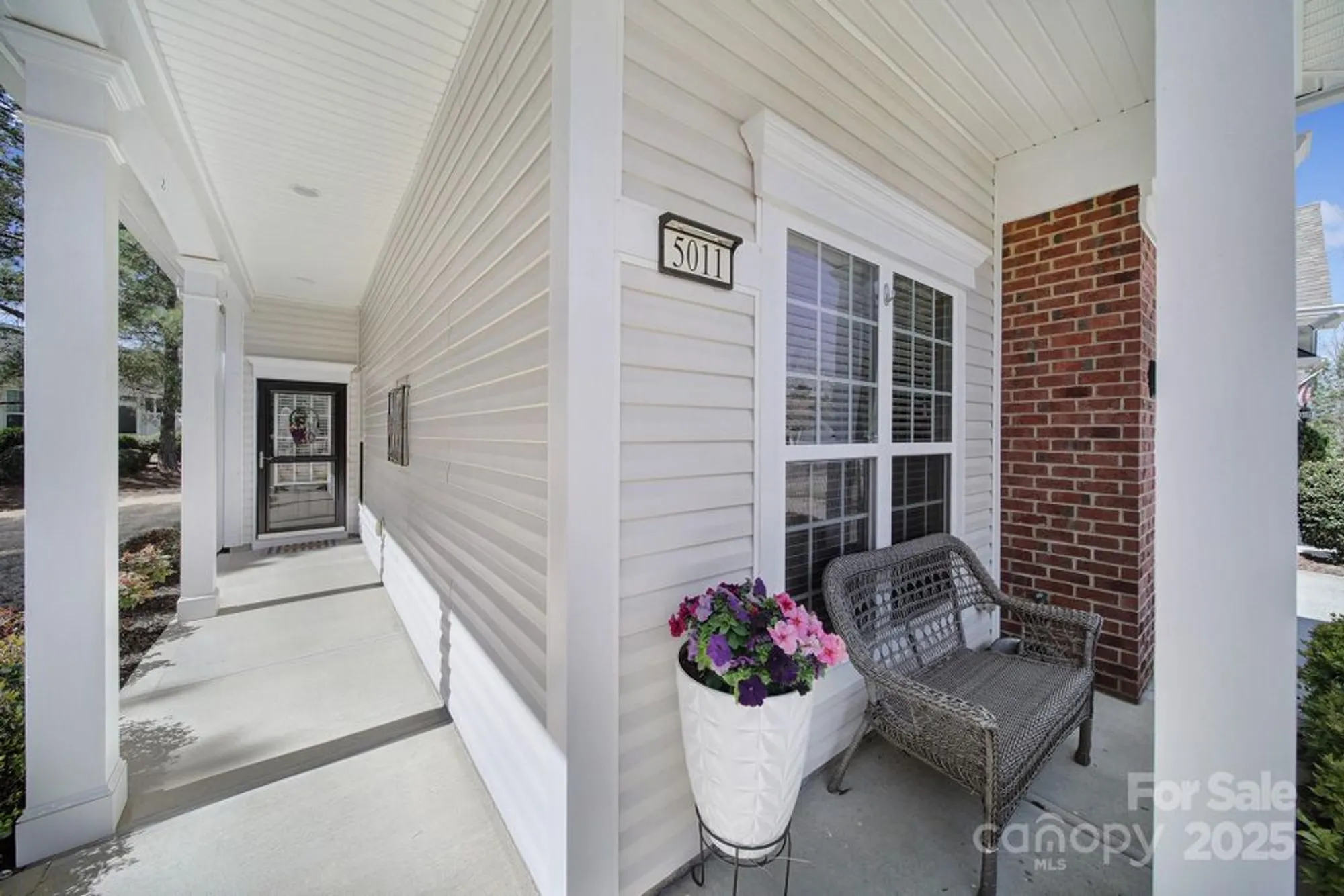 Property Slideshow image 2 of 41 | 5011 broad ln, Fort Mill, SC, 29707
