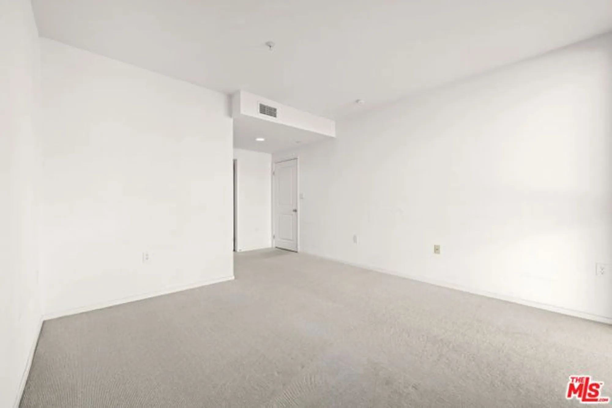 Property Slideshow image 17 of 35 | 267 s san pedro st unit 508, Los Angeles, CA, 90012