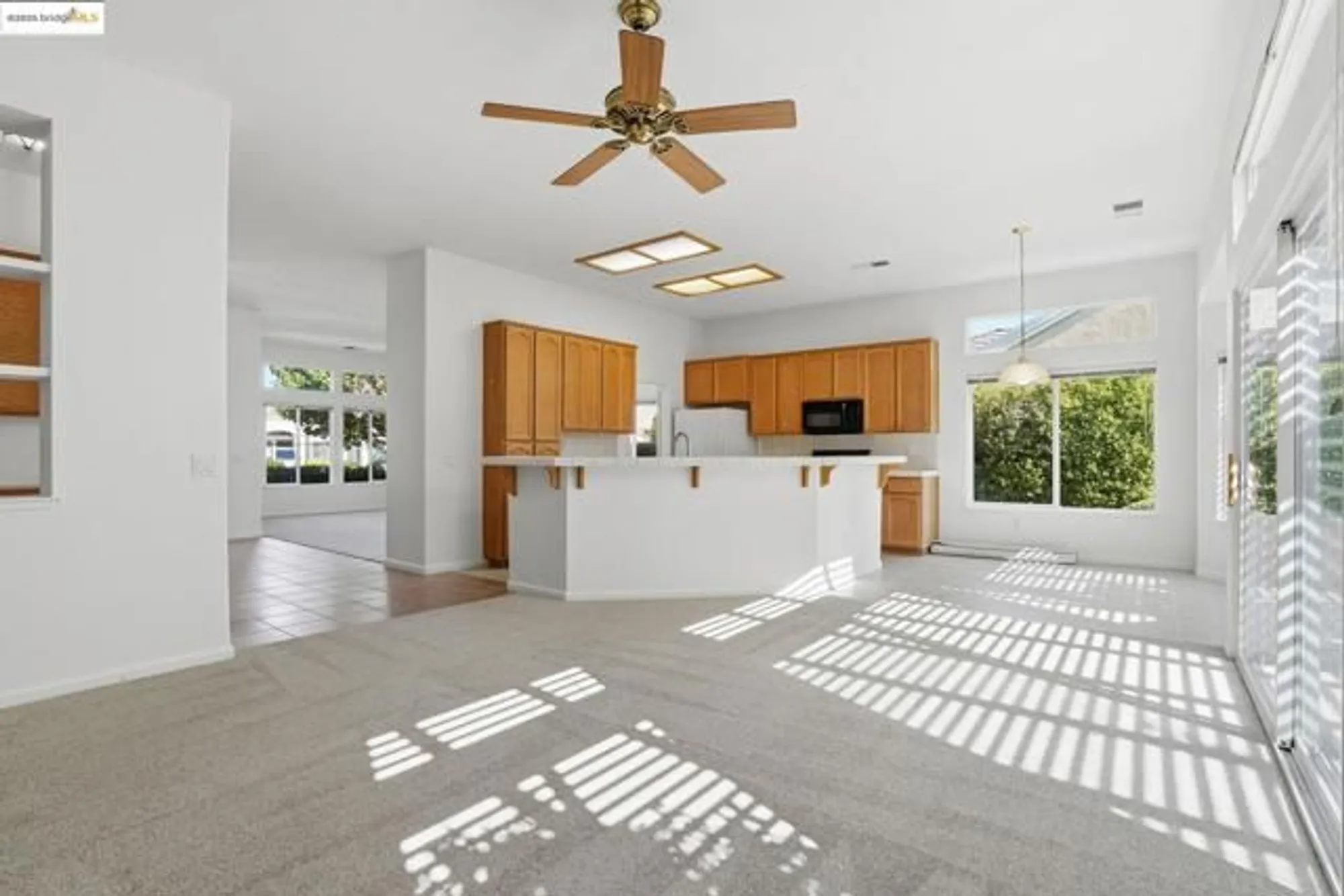 Property Slideshow image 8 of 52 | 84 spencer way, Brentwood, CA, 94513