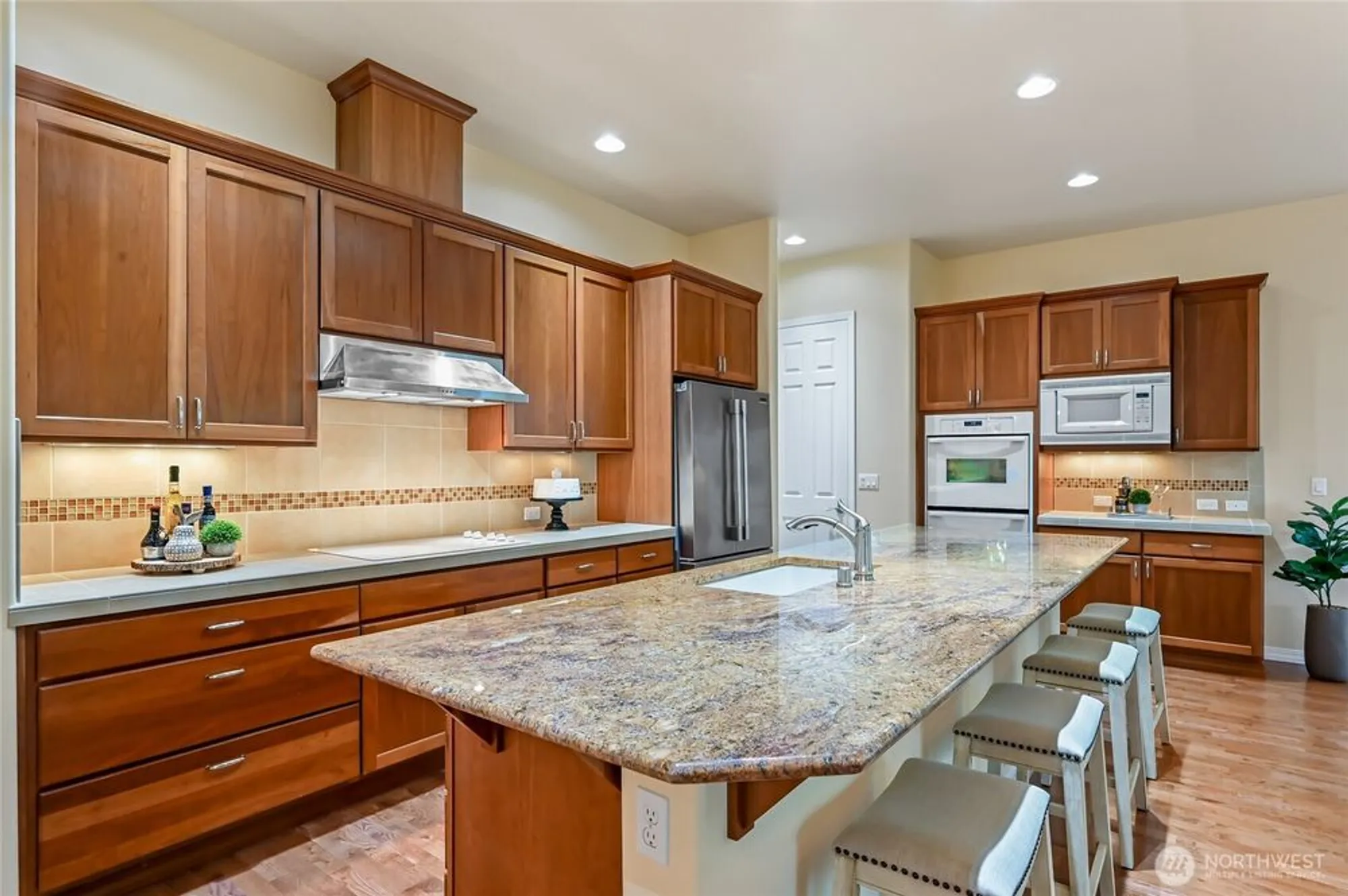 Property Slideshow image 10 of 36 | 12441 adair creek way, Redmond, WA, 98053