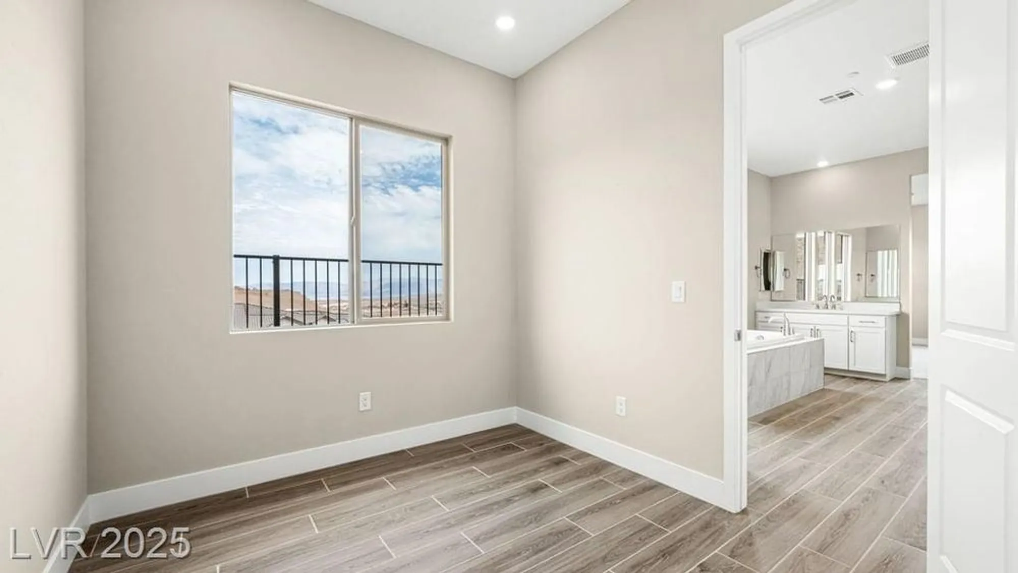 Property Slideshow image 36 of 50 | 243 paraggi bay dr, Henderson, NV, 89011