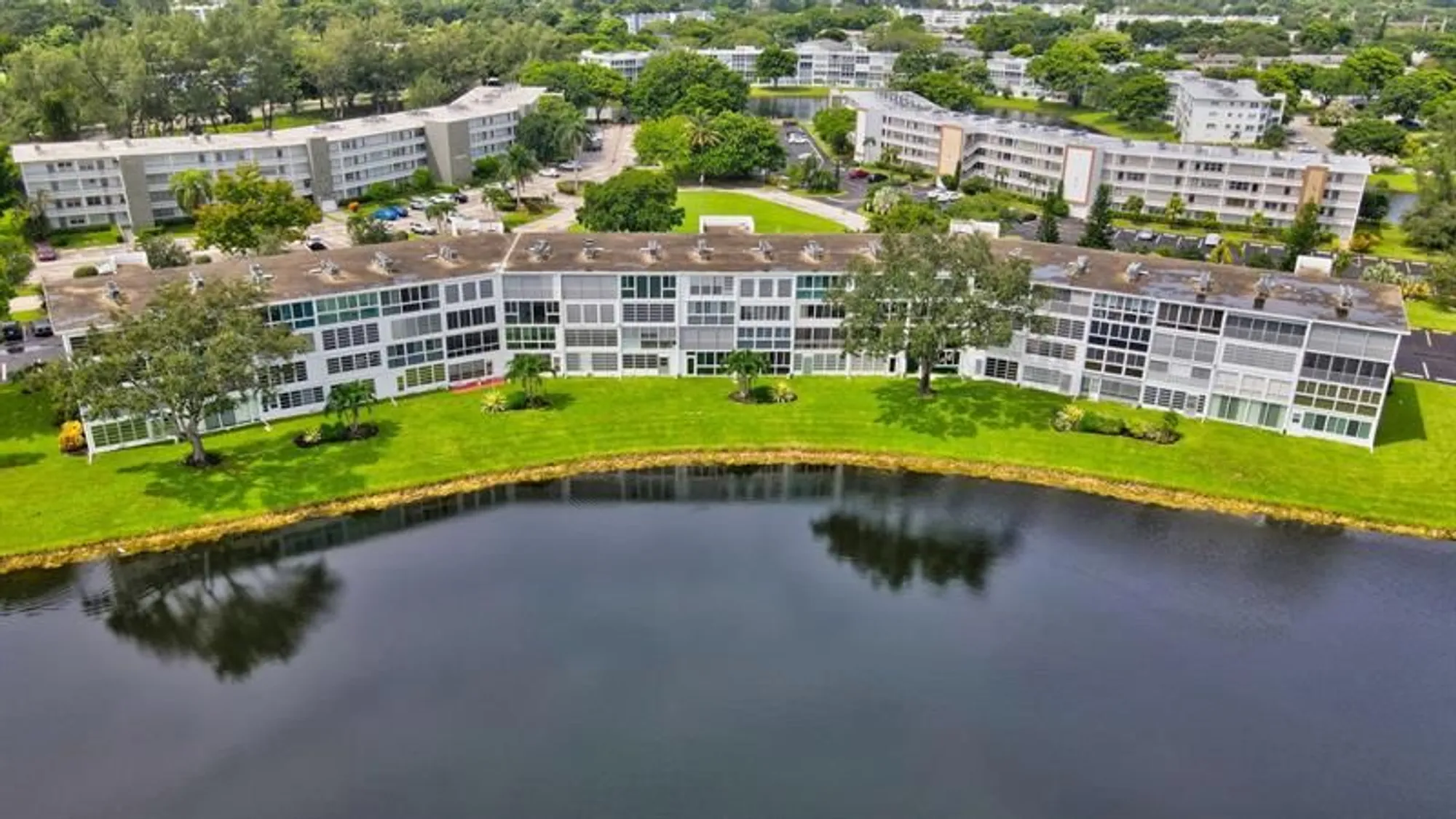 Property Slideshow image 13 of 43 | 3107 cambridge e unit e, Deerfield Beach, FL, 33442