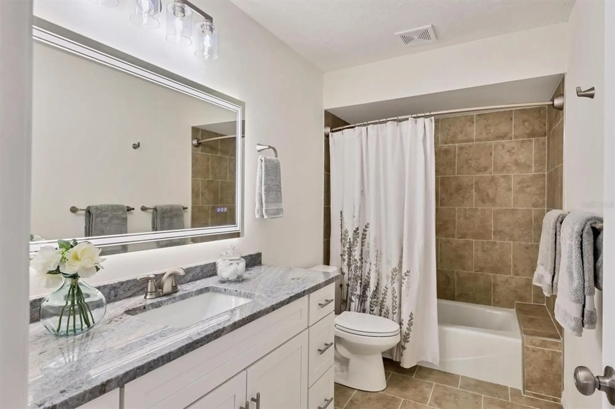 Property Slideshow image 47 of 78 | 4555 forest wood trl 23, Sarasota, FL, 34241