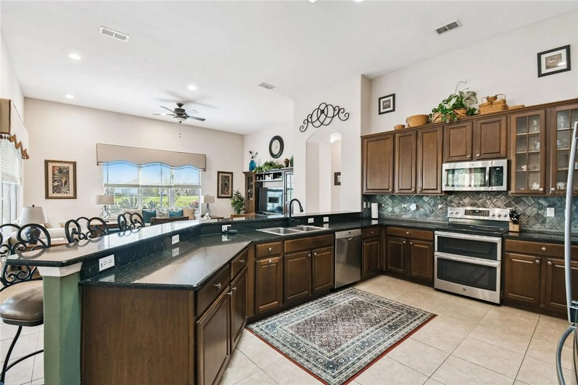 Property Slideshow image 12 of 83 | 116 amalfi ln, Poinciana, FL, 34759