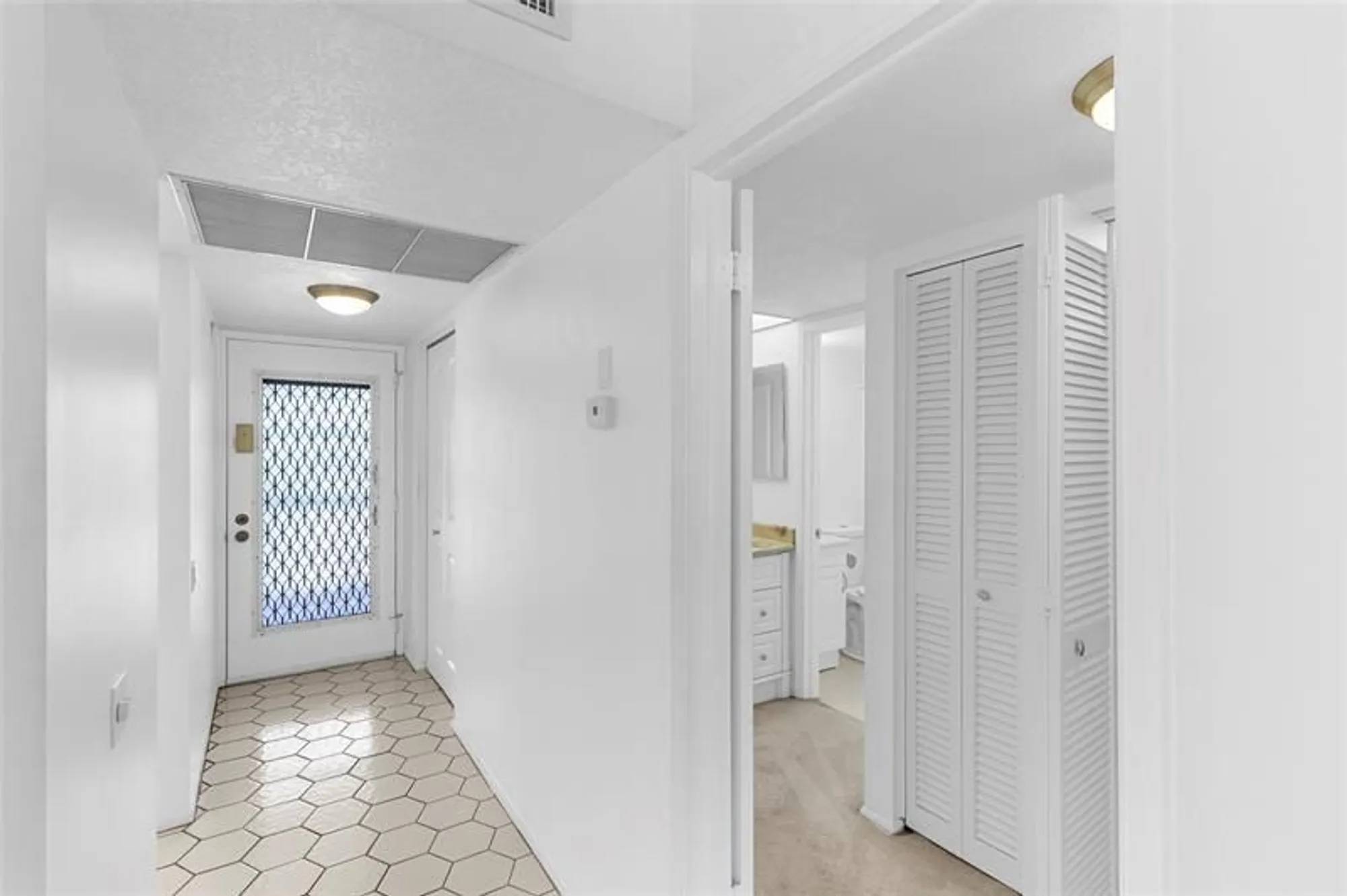 Property Slideshow image 1 of 31 | 2701 nassau bnd d2, Coconut Creek, FL, 33066