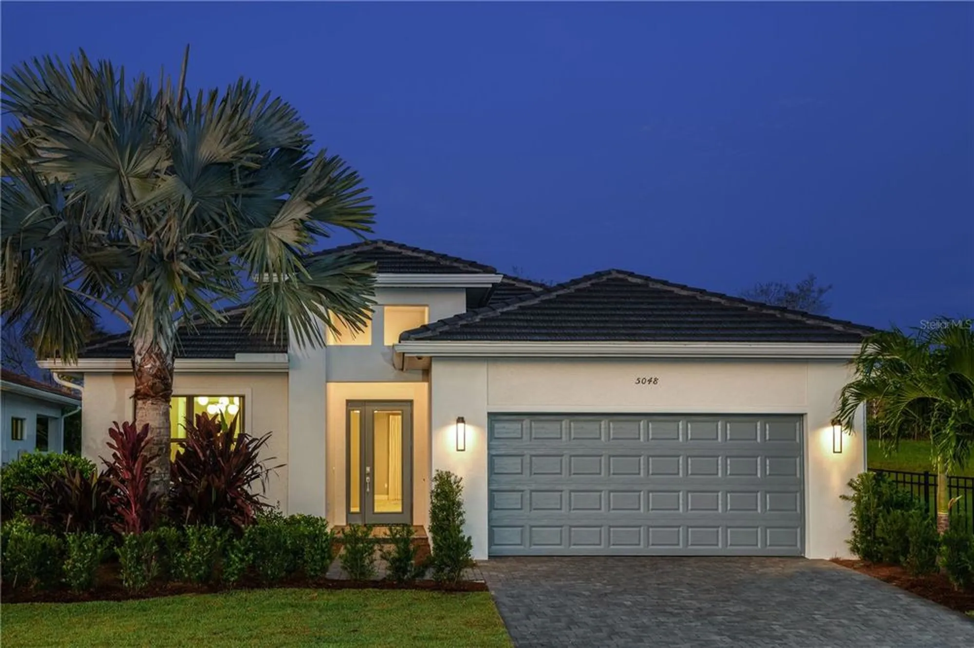 Property Slideshow image 2 of 61 | 18131 cresswind ter, Lakewood Ranch, FL, 34211