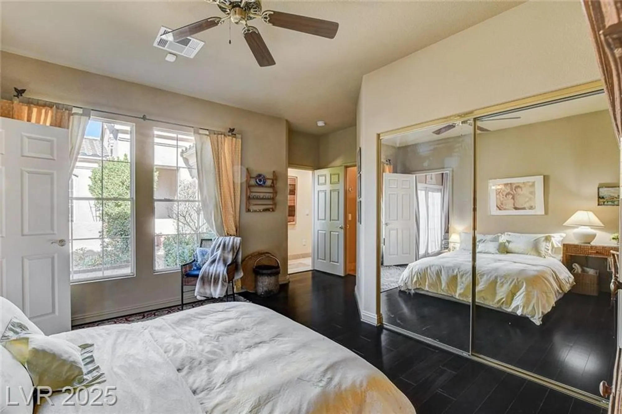 Property Slideshow image 34 of 56 | 5152 vincitor st, Las Vegas, NV, 89135