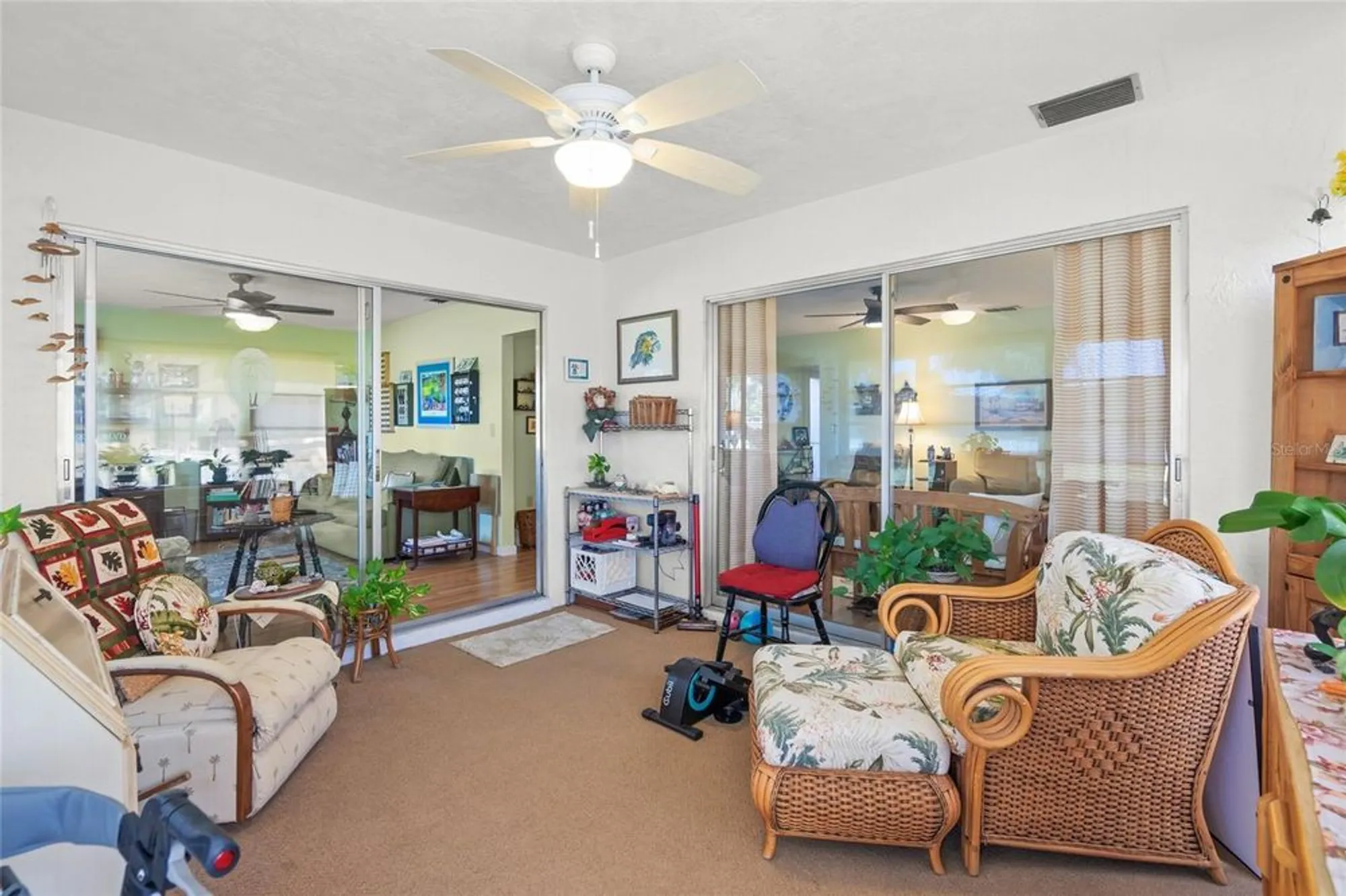Property Slideshow image 31 of 41 | 1325 glen oaks dr 133, Sarasota, FL, 34232