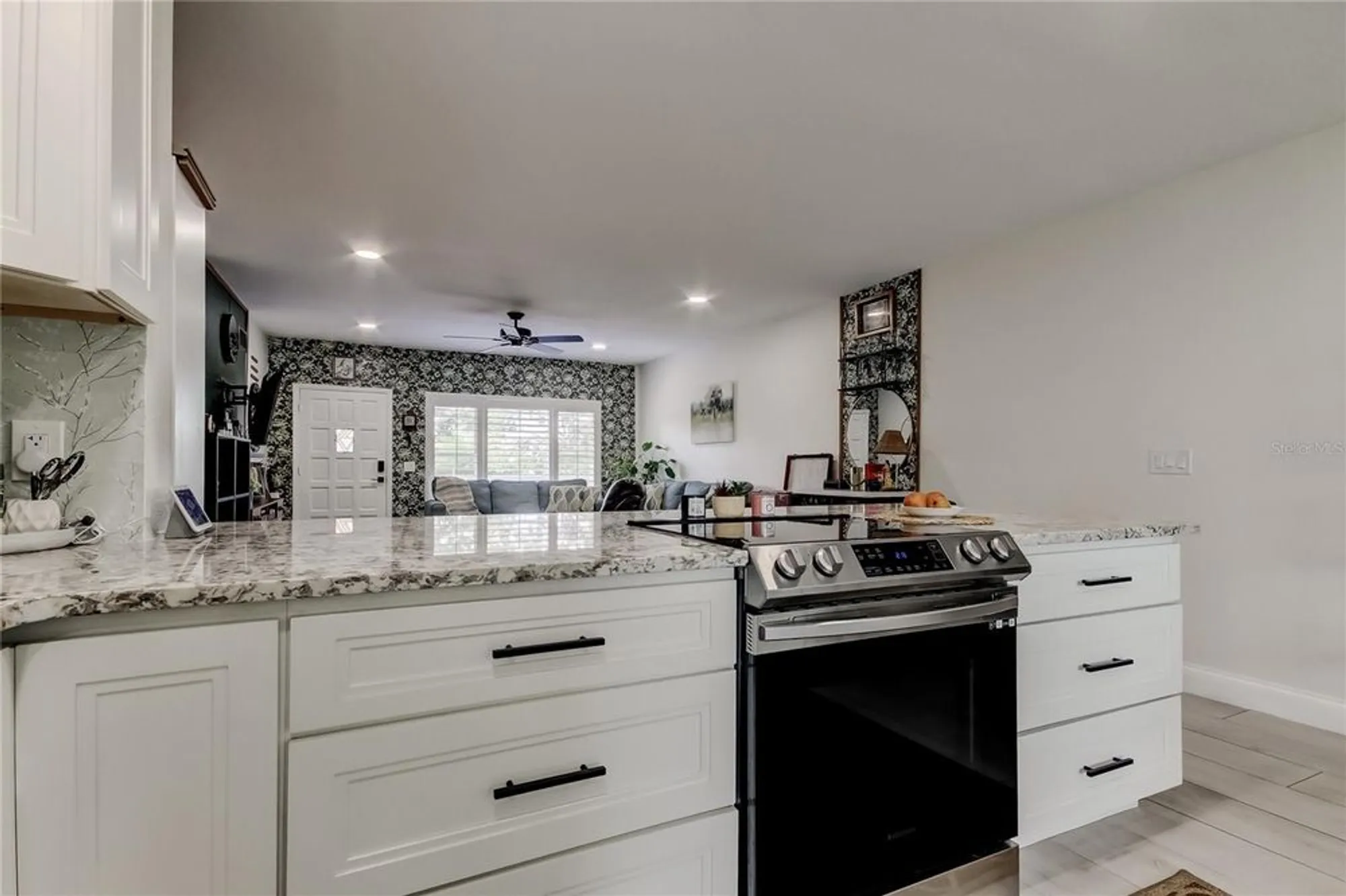 Property Slideshow image 11 of 66 | 2170 americus blvd 64, Clearwater, FL, 33763
