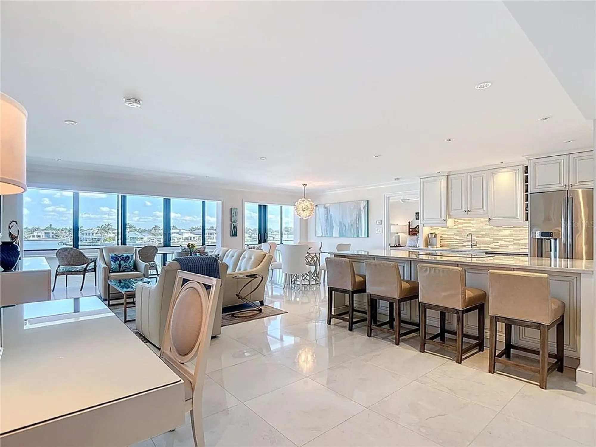 Property Slideshow image 16 of 54 | 3430 gulf shore blvd 3b, Naples, FL, 34103